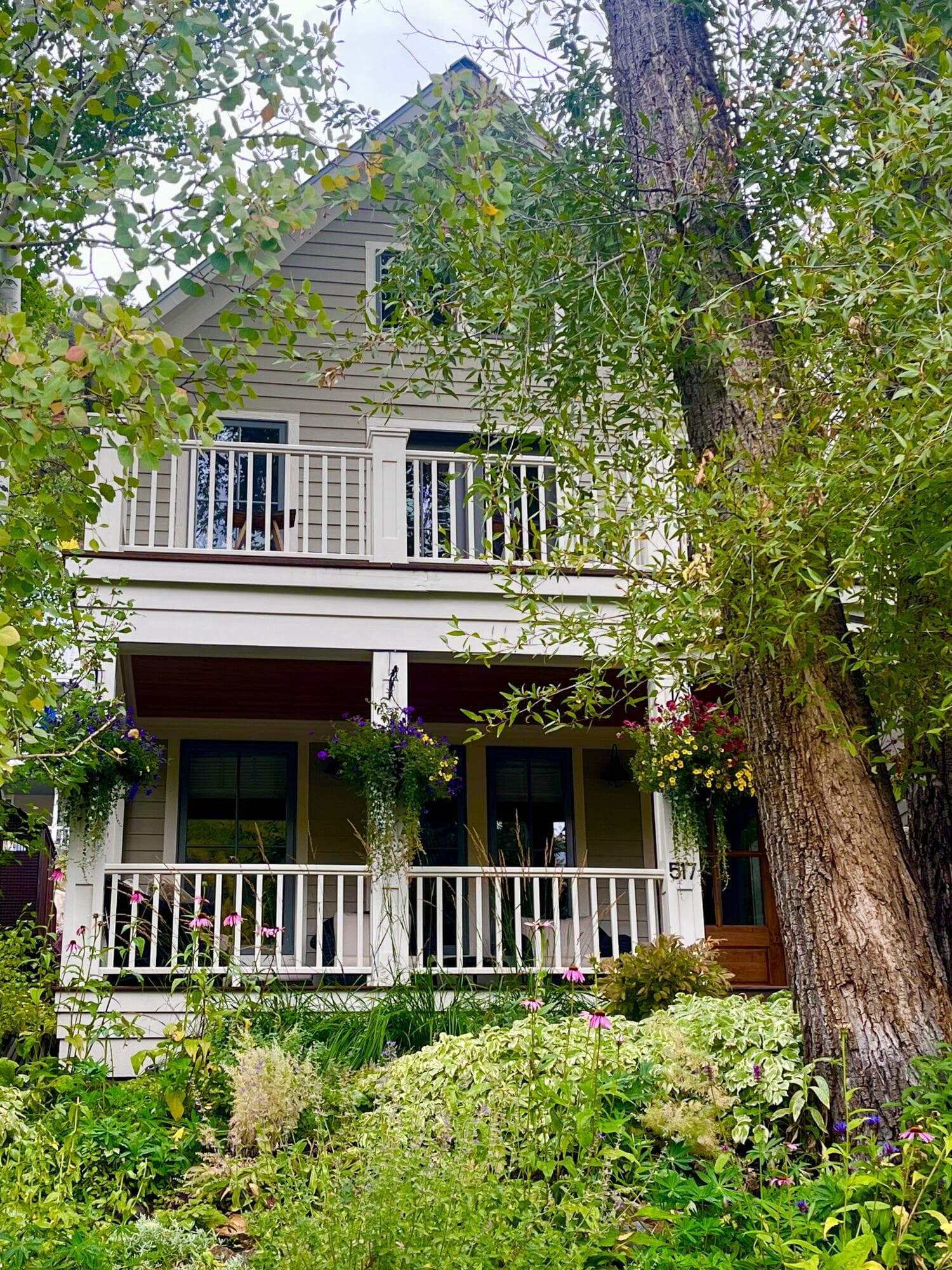 517 E Columbia Avenue