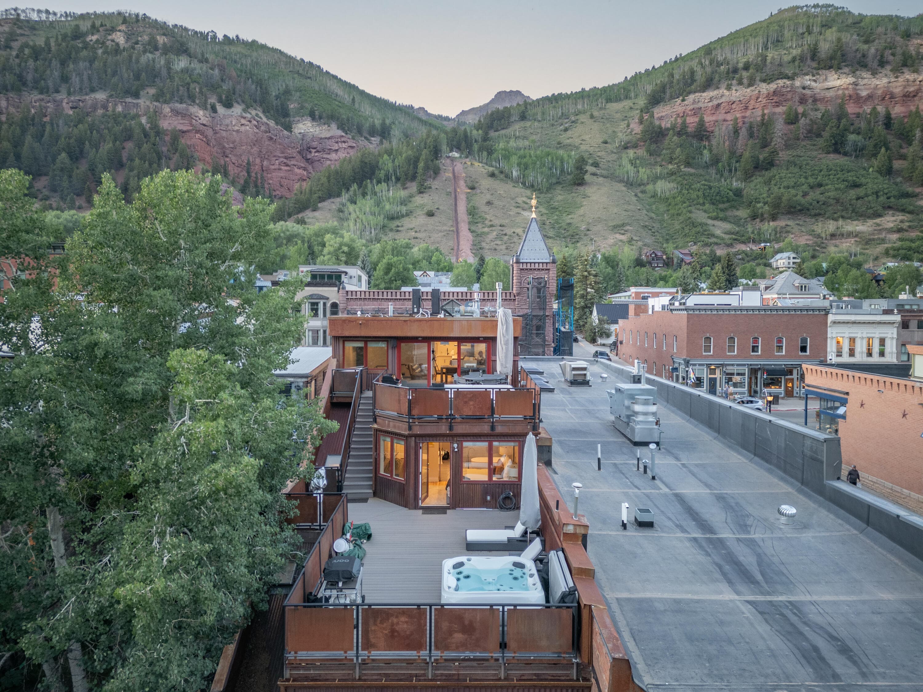 204 W Colorado Avenue 1