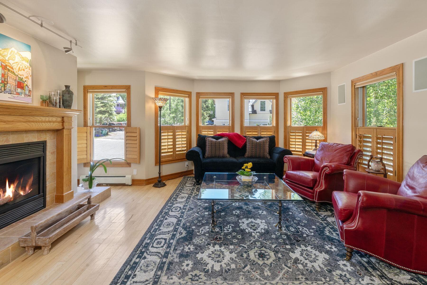 239 N Davis Street - Thumbnail 19