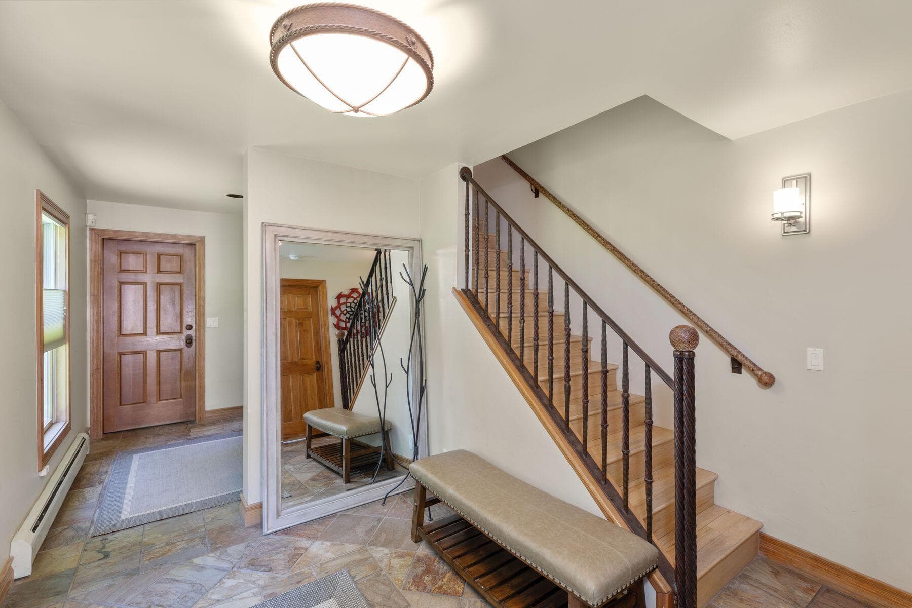 239 N Davis Street - Thumbnail 3