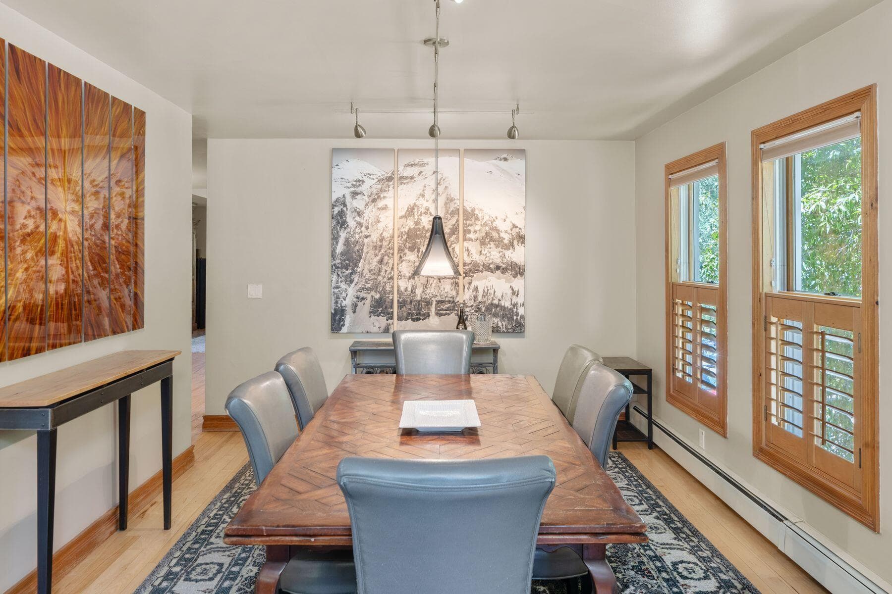 239 N Davis Street - Thumbnail 16