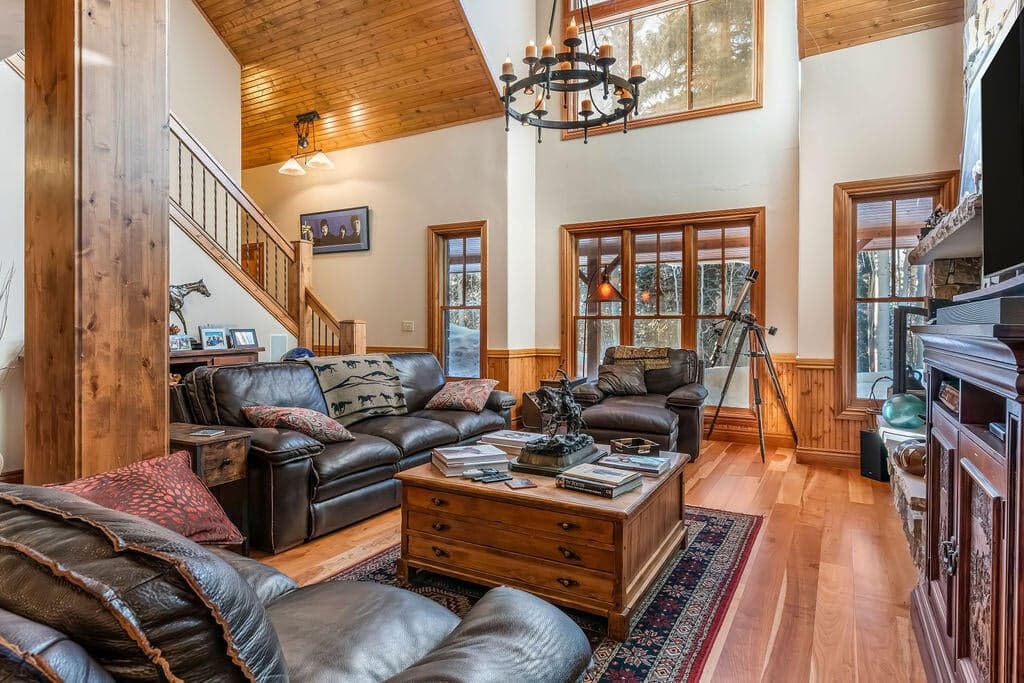 110 Saddle Horn Lane - Thumbnail 11