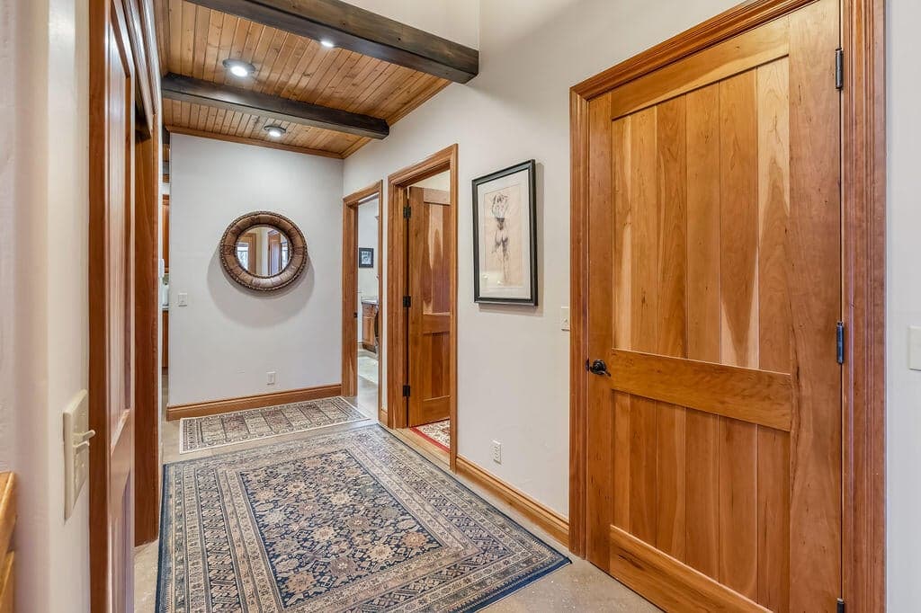 110 Saddle Horn Lane - Thumbnail 20