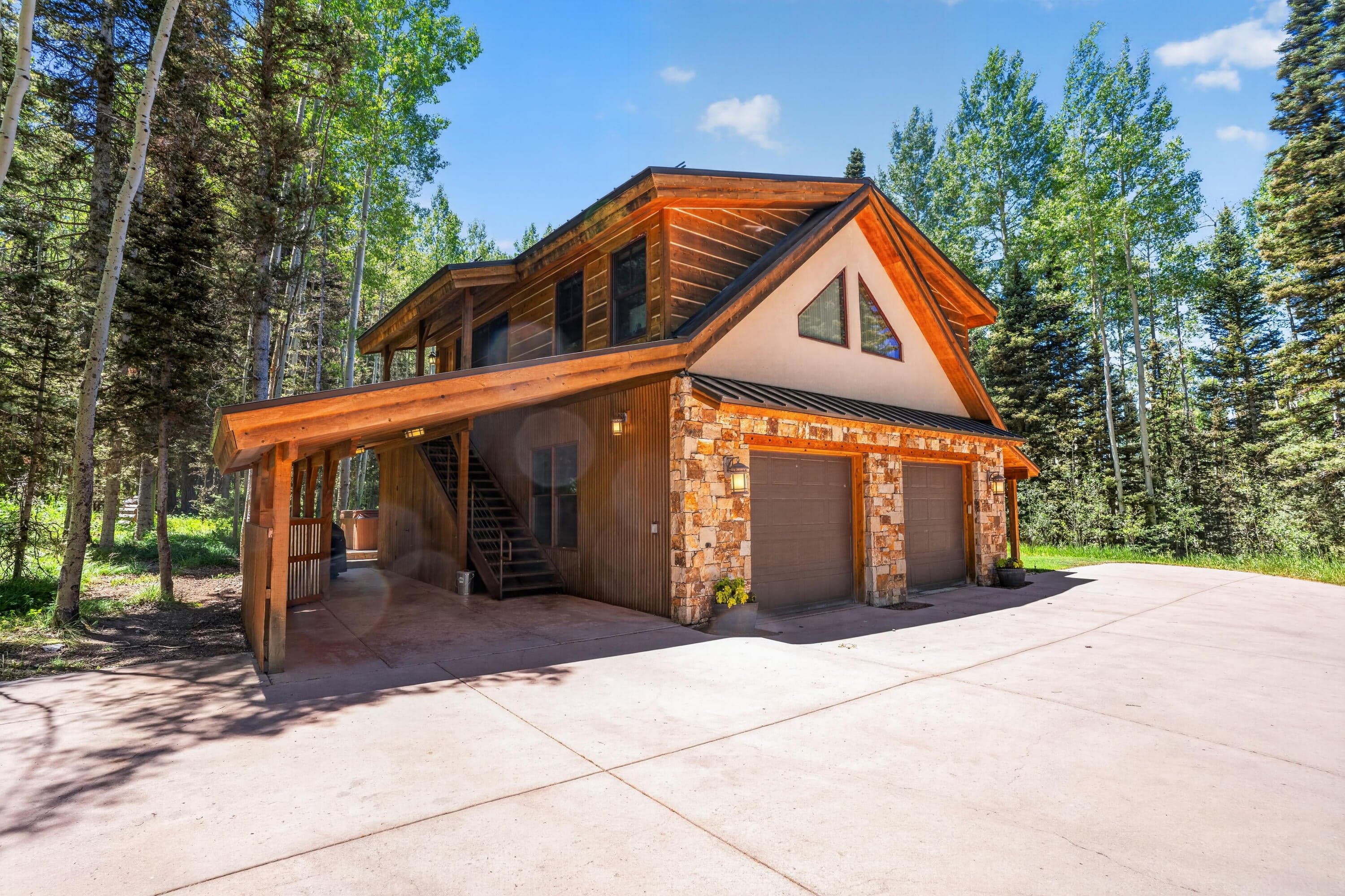 110 Saddle Horn Lane - Thumbnail 4