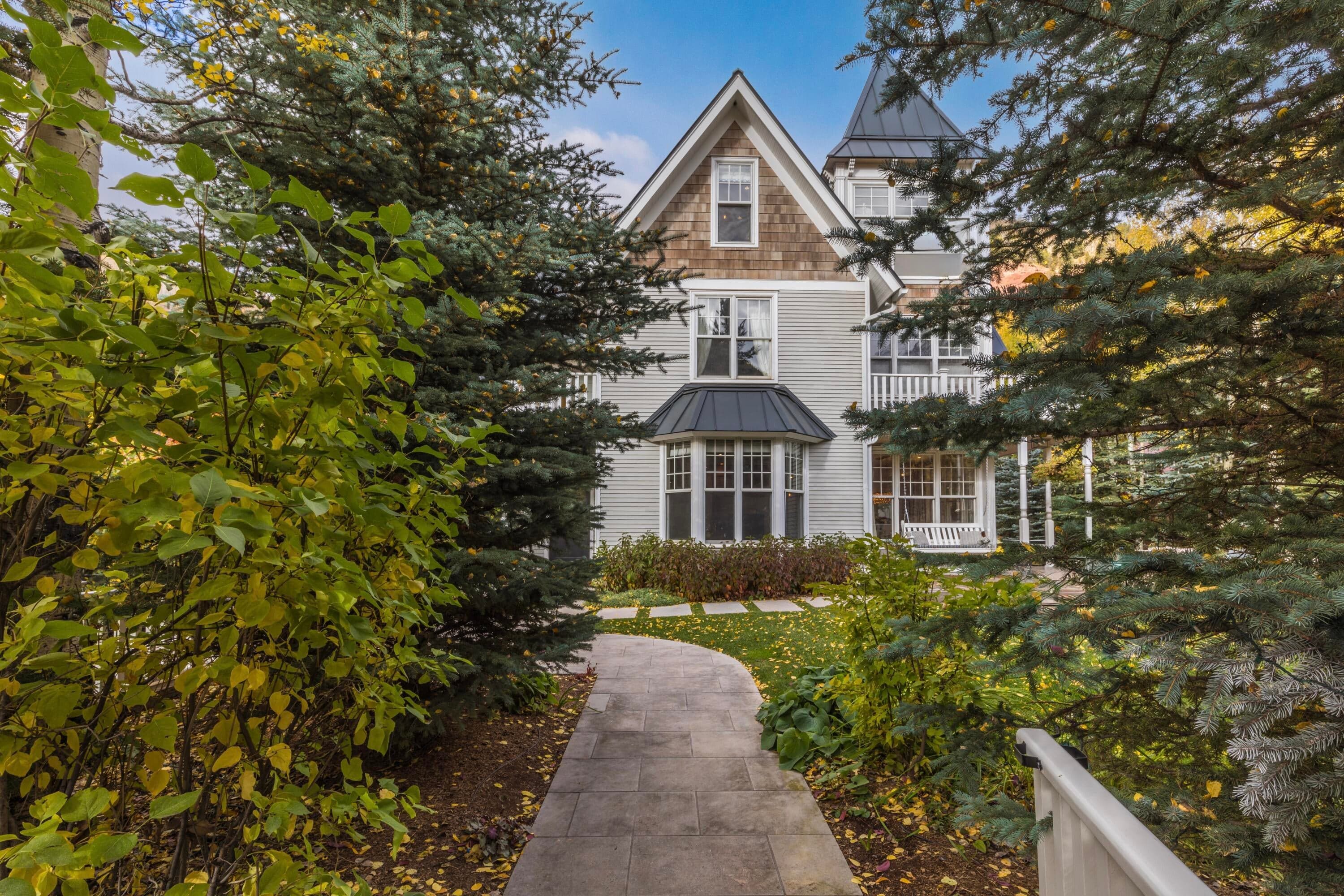 501 E Colorado Avenue - Thumbnail 2