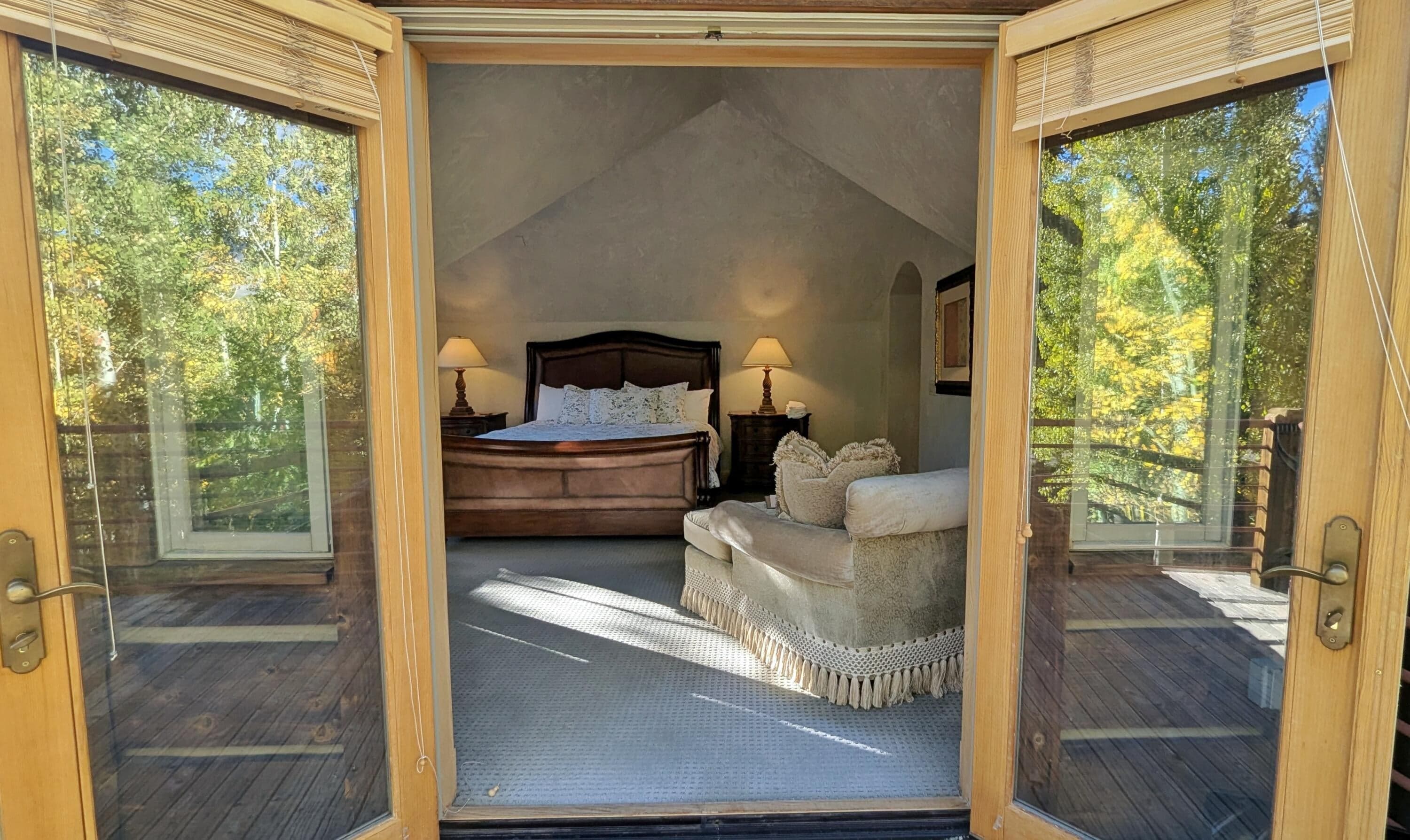 305 Fairway Drive - Thumbnail 10
