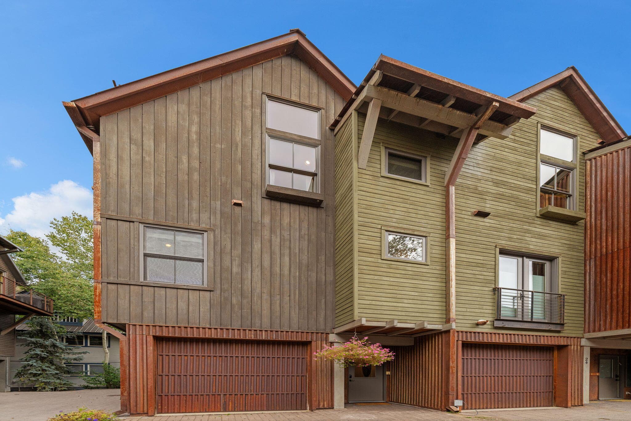 240 Mahoney Drive 23 - Thumbnail 2