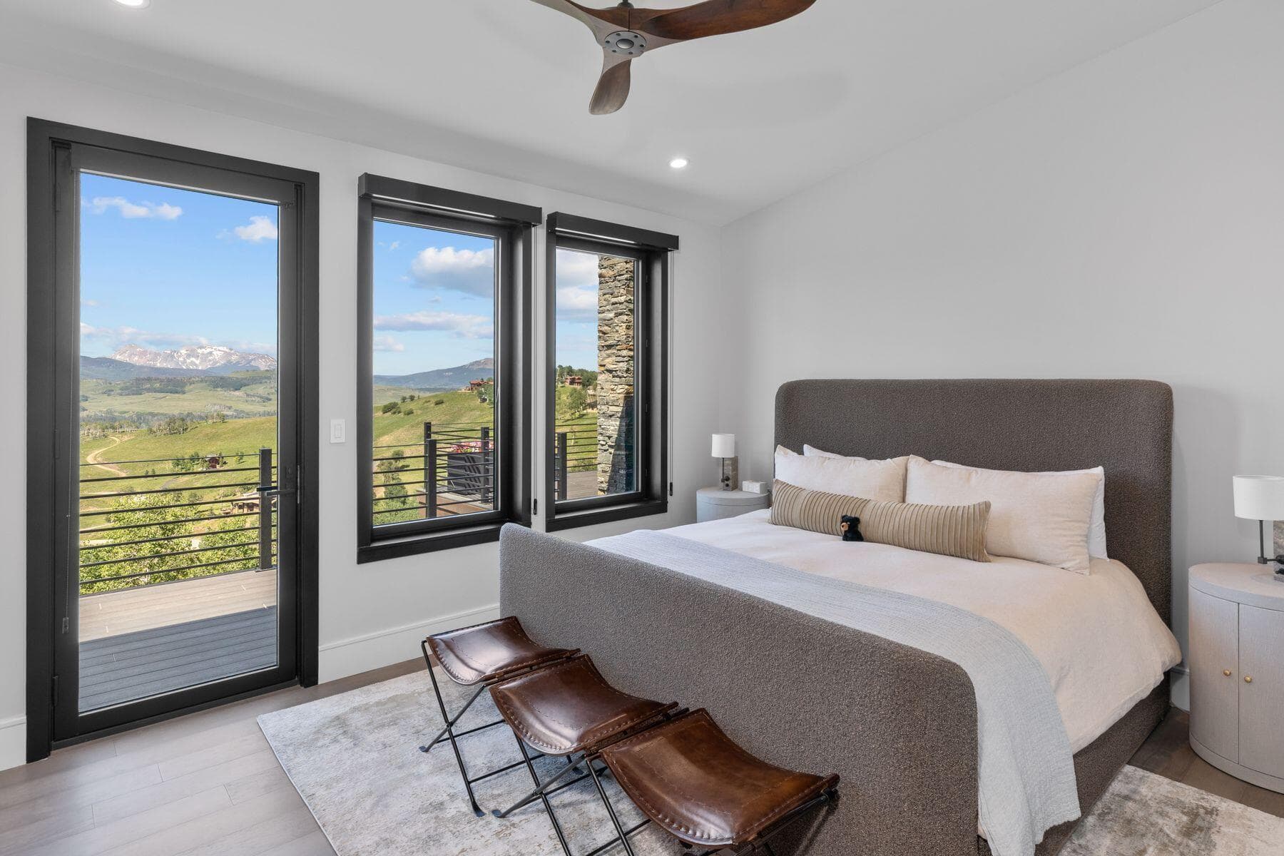 216 E Serapio Drive - Thumbnail 18