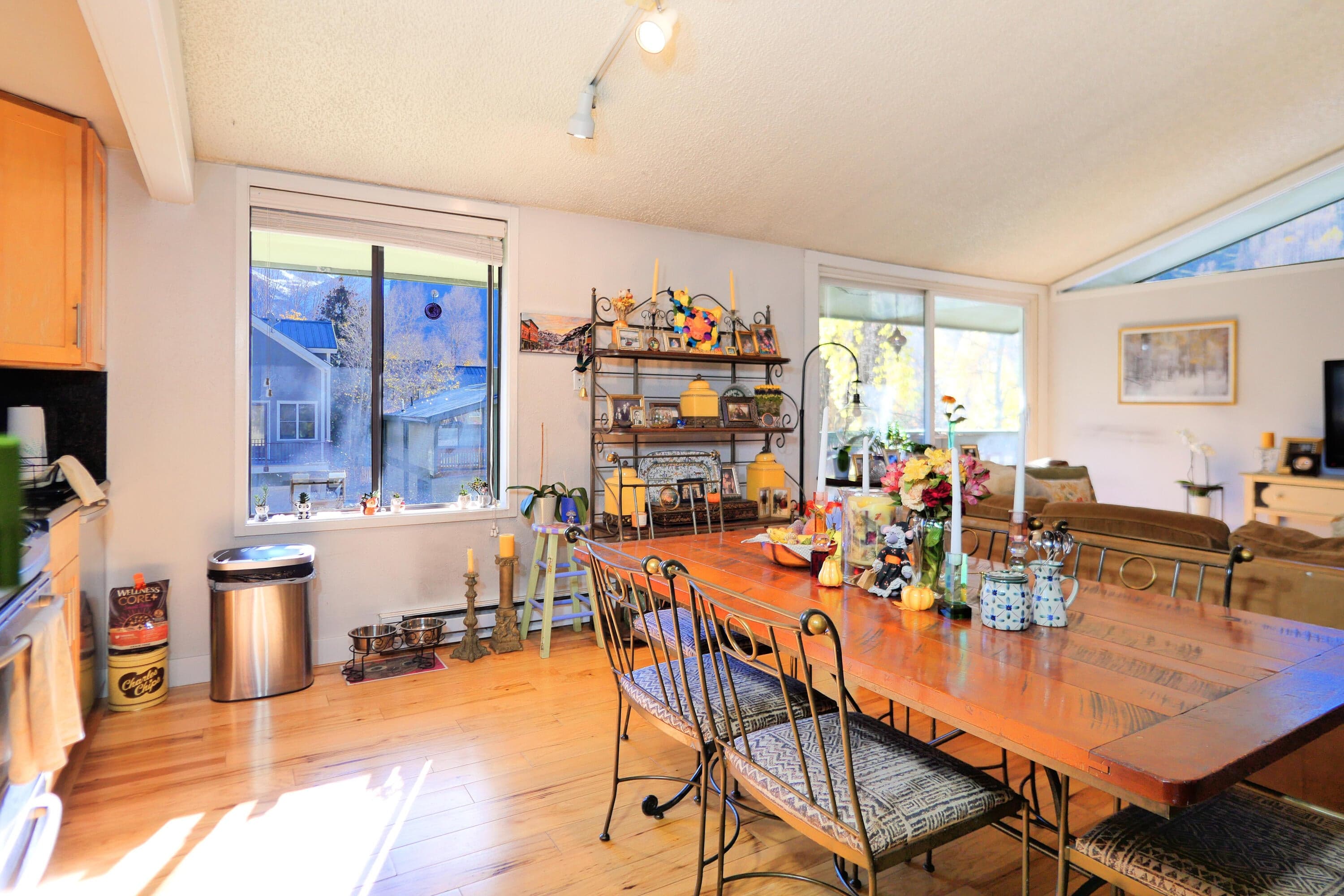 619 W Columbia Avenue 130/131 - Thumbnail 2