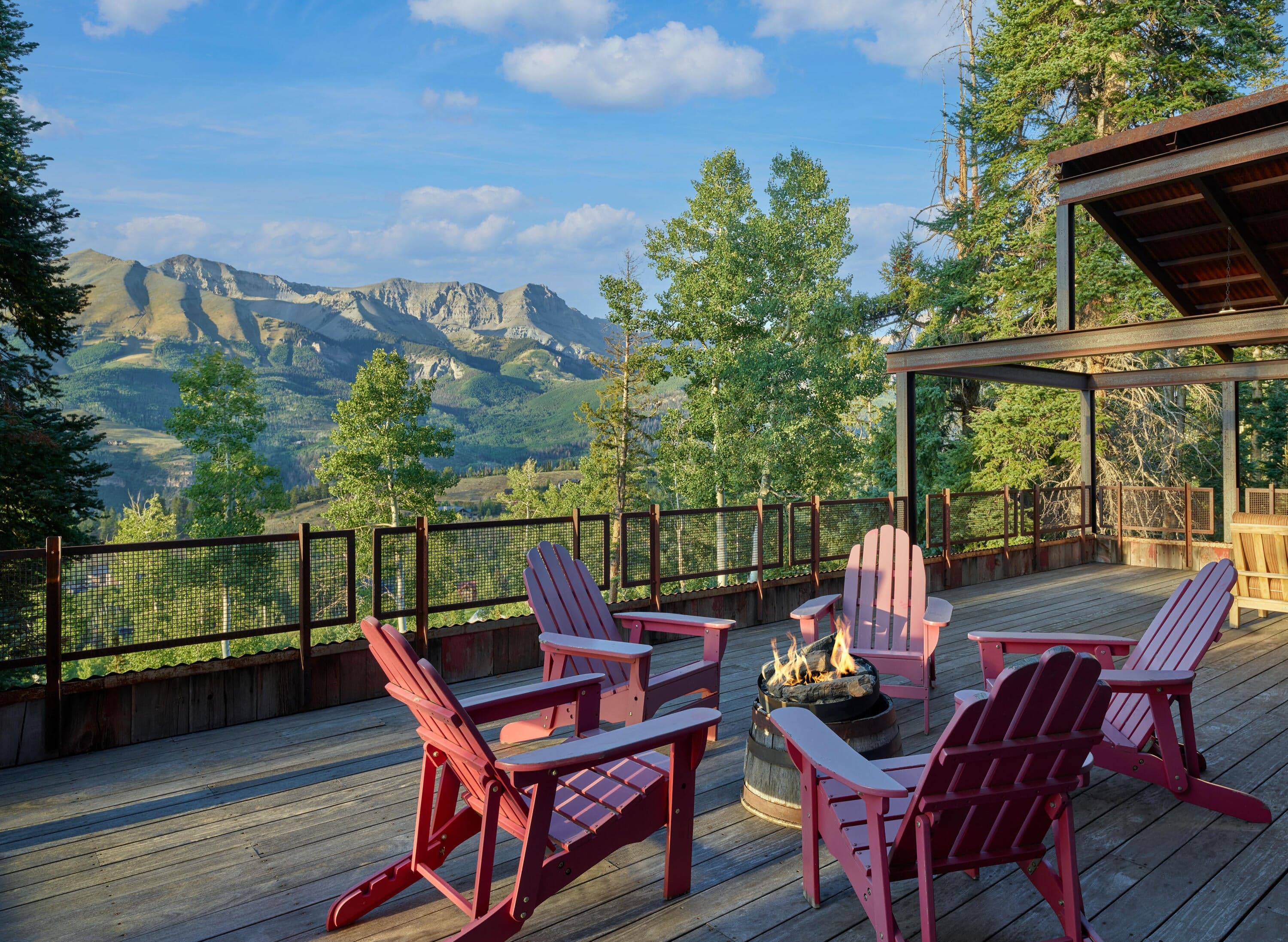 401 Larkspur Lane - Thumbnail 4