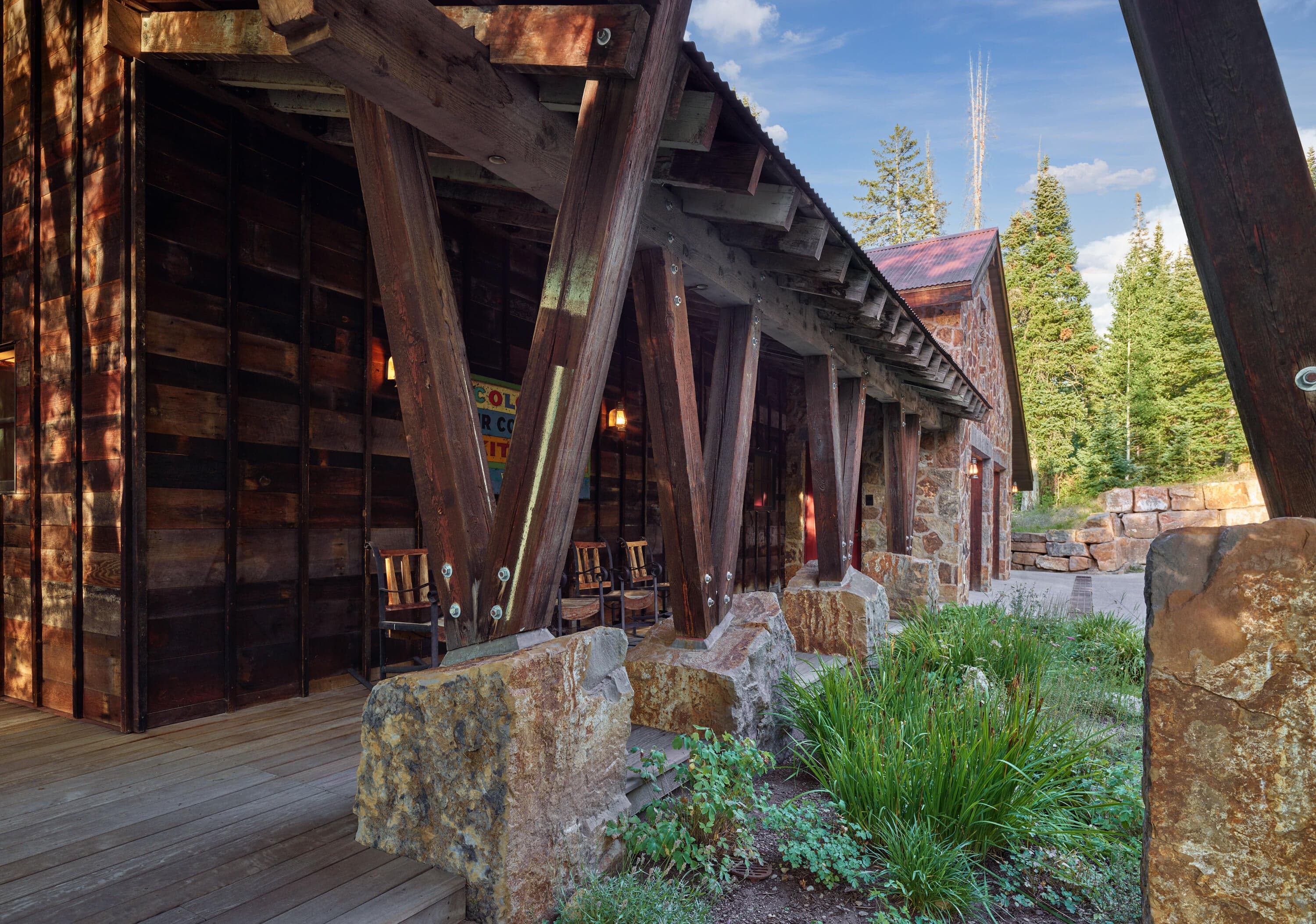 401 Larkspur Lane - Thumbnail 7