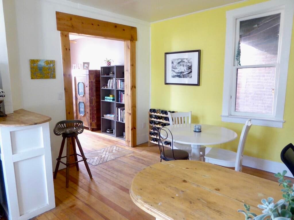 1572 Greene Street - Thumbnail 11
