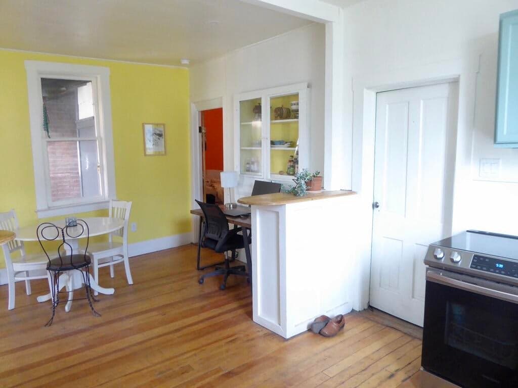 1572 Greene Street - Thumbnail 10