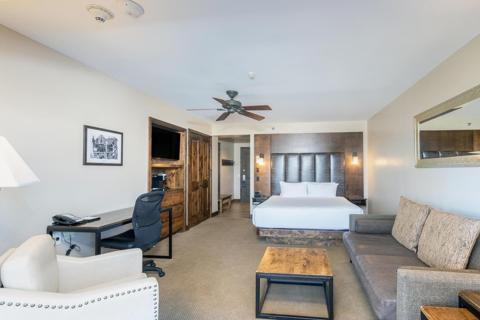 136 Country Club Drive 414 - Thumbnail 11