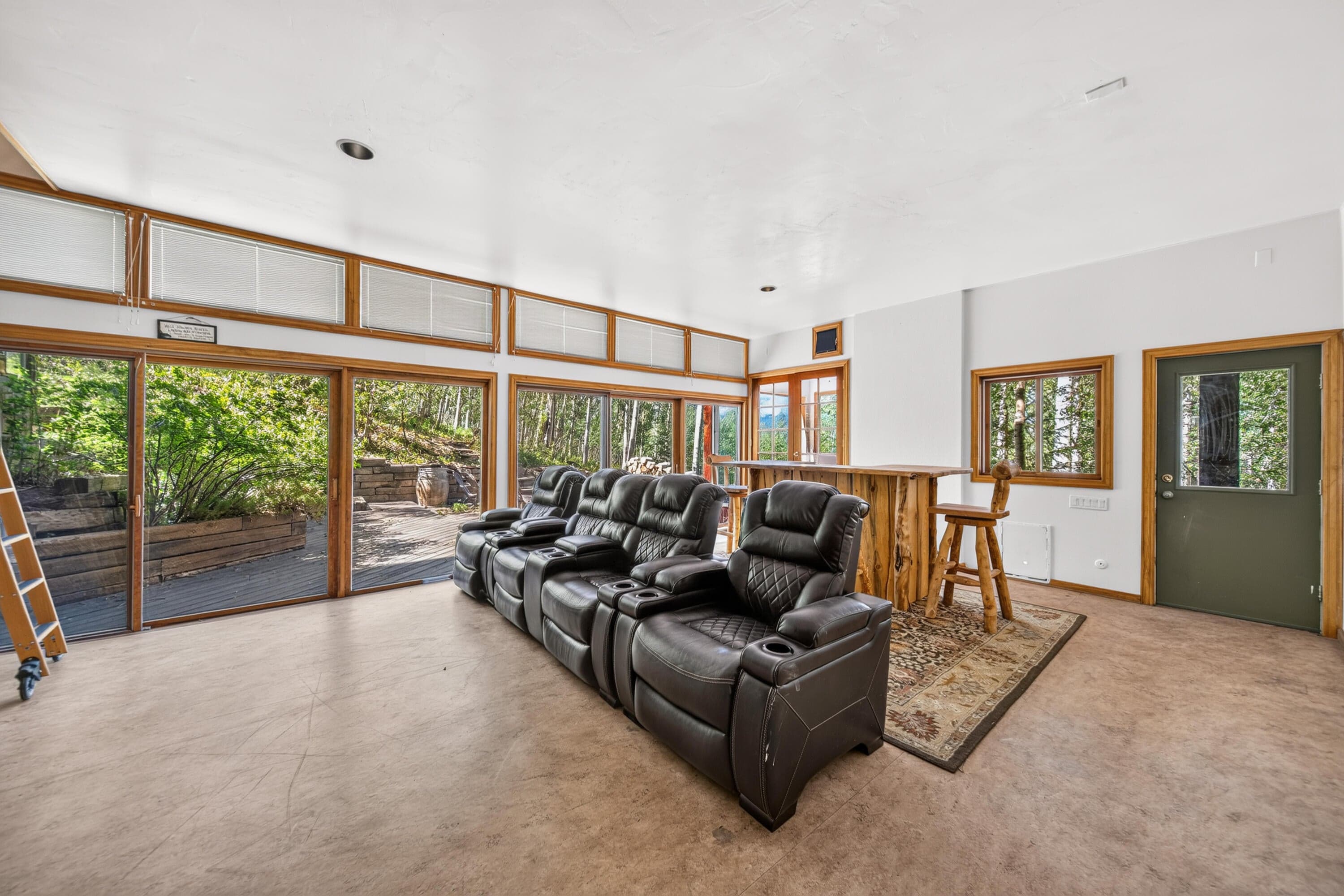 373 Quakey Lane - Thumbnail 17