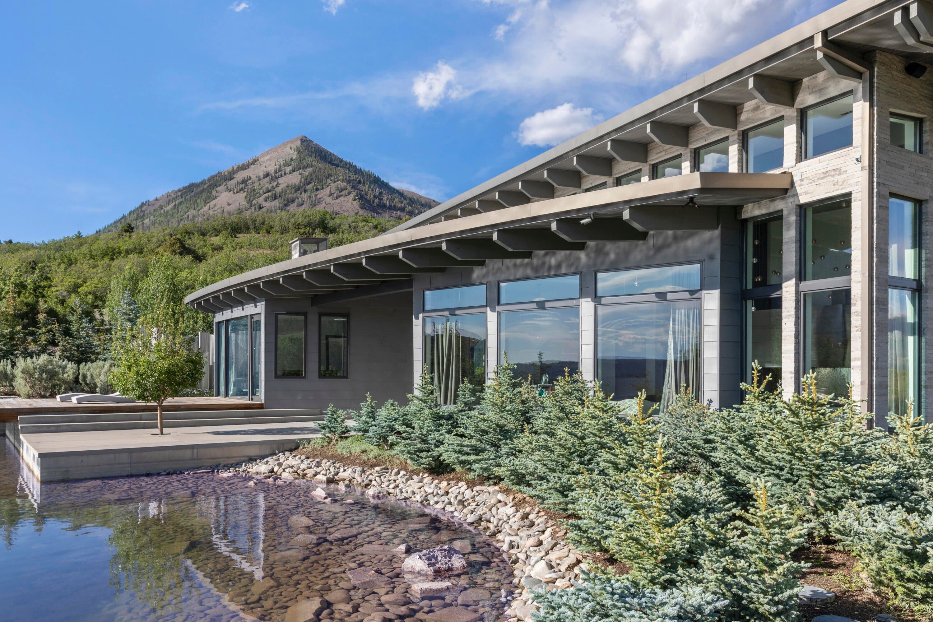 851 Wilson Way - Thumbnail 9