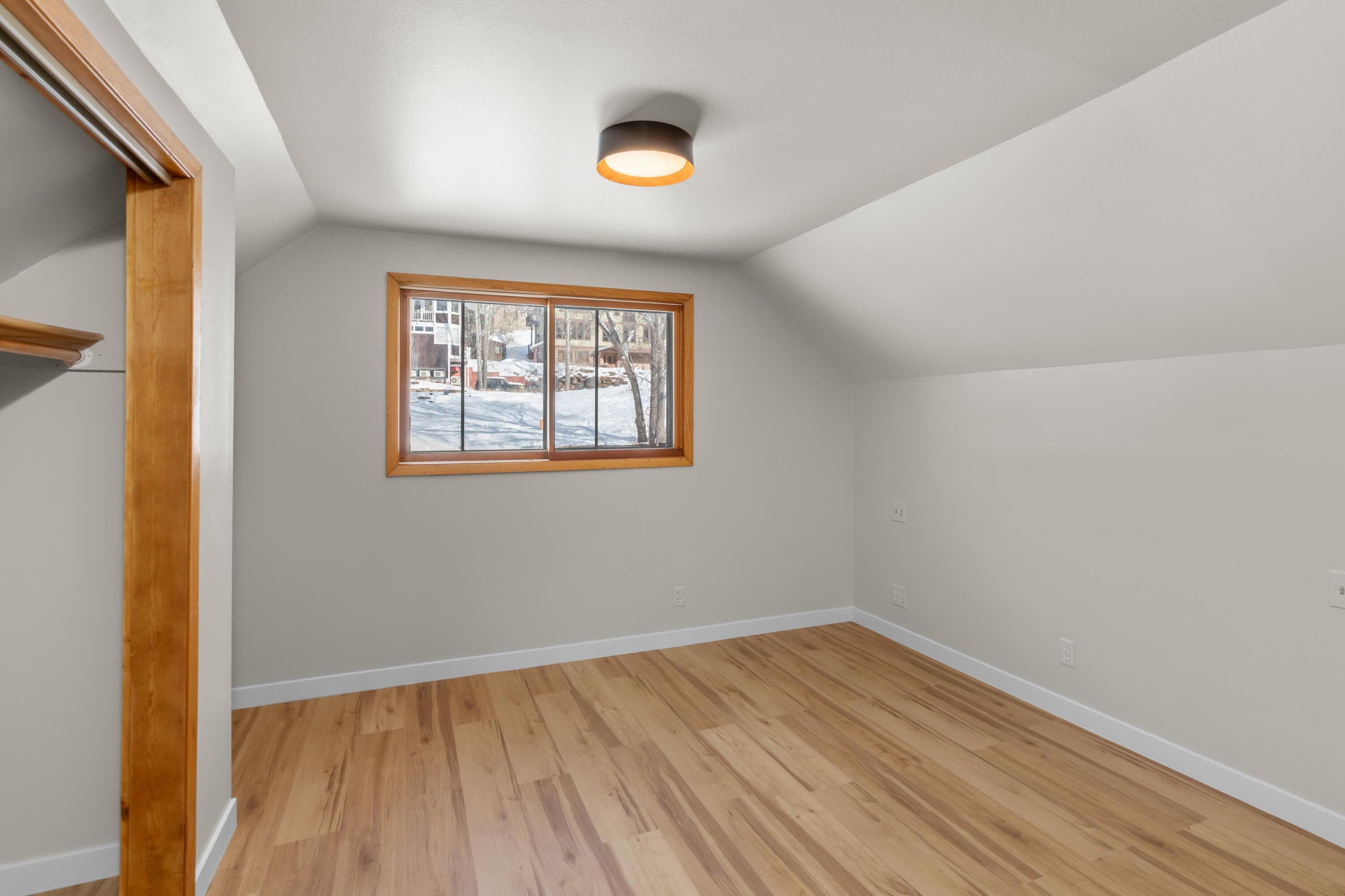850 E Columbia Avenue - Thumbnail 13