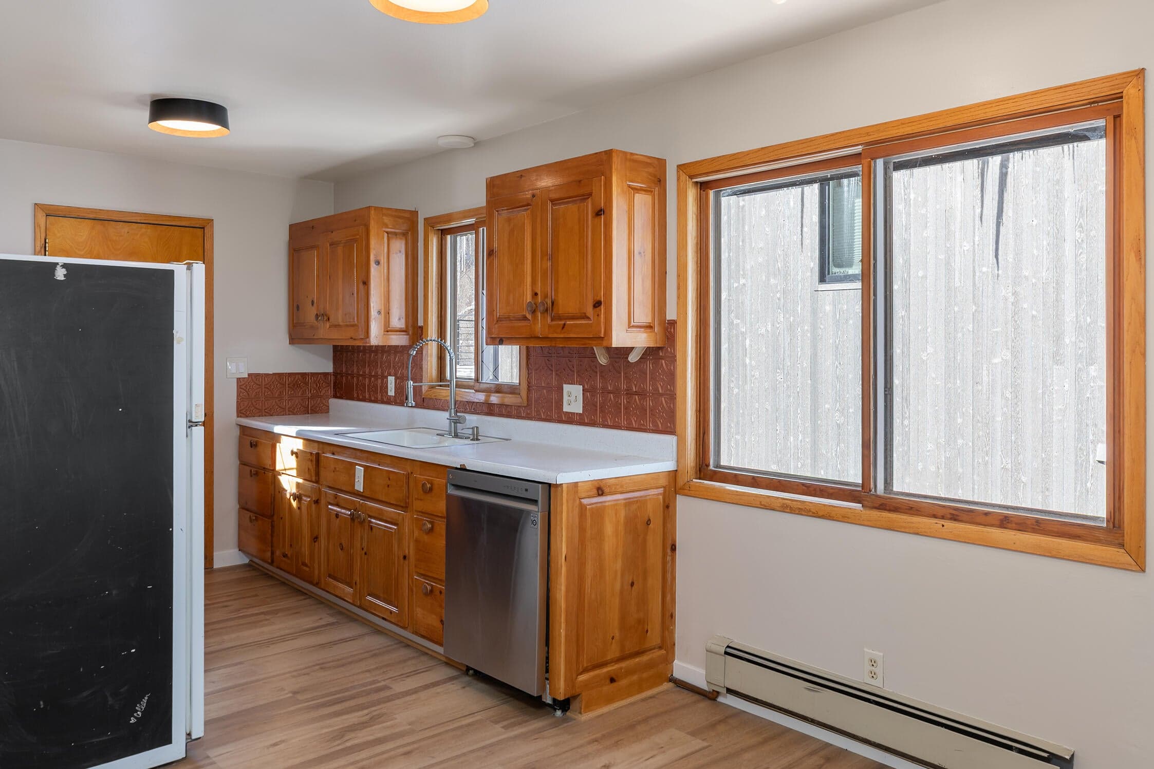 850 E Columbia Avenue - Thumbnail 8