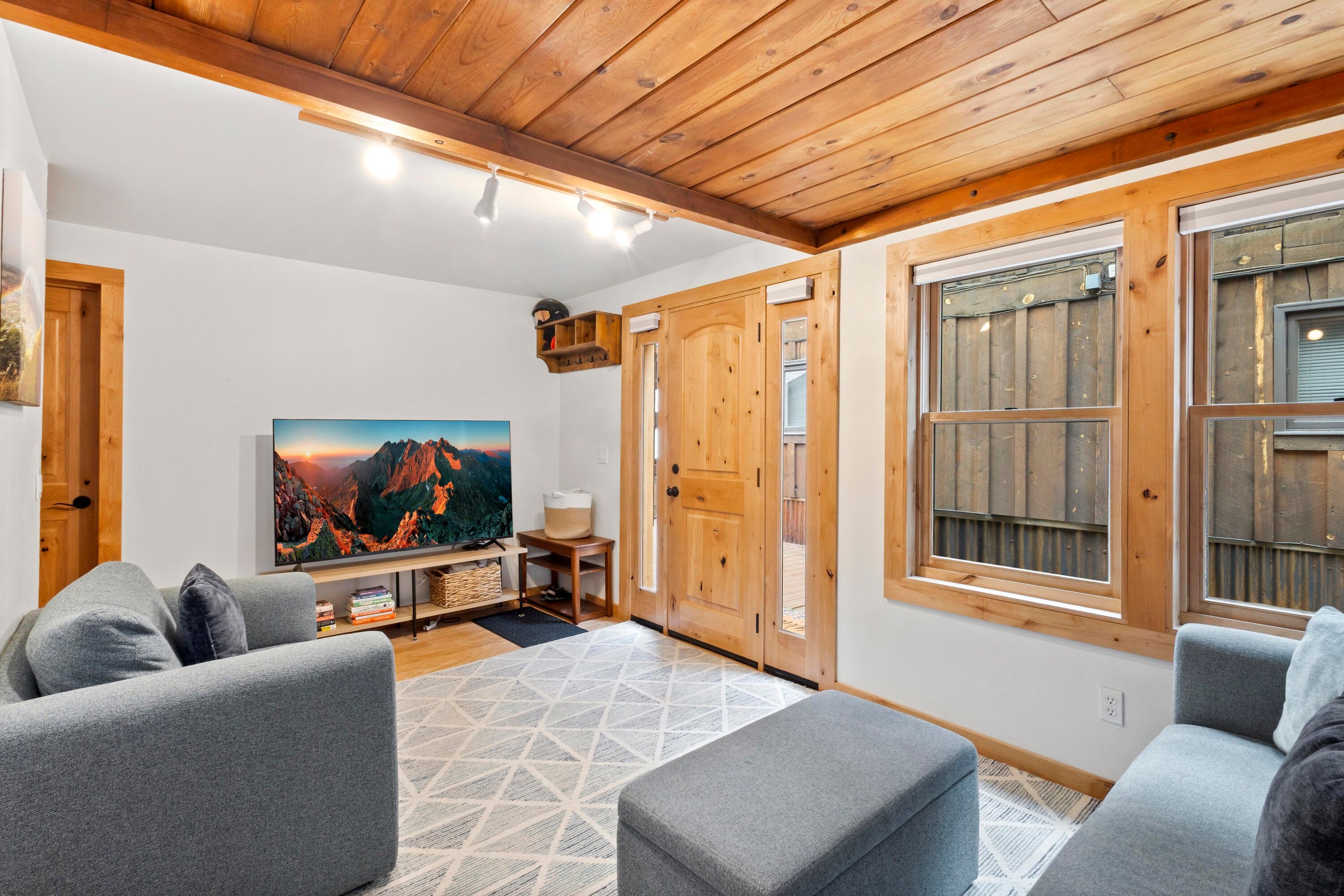 215 S Spruce Street B - Thumbnail 5