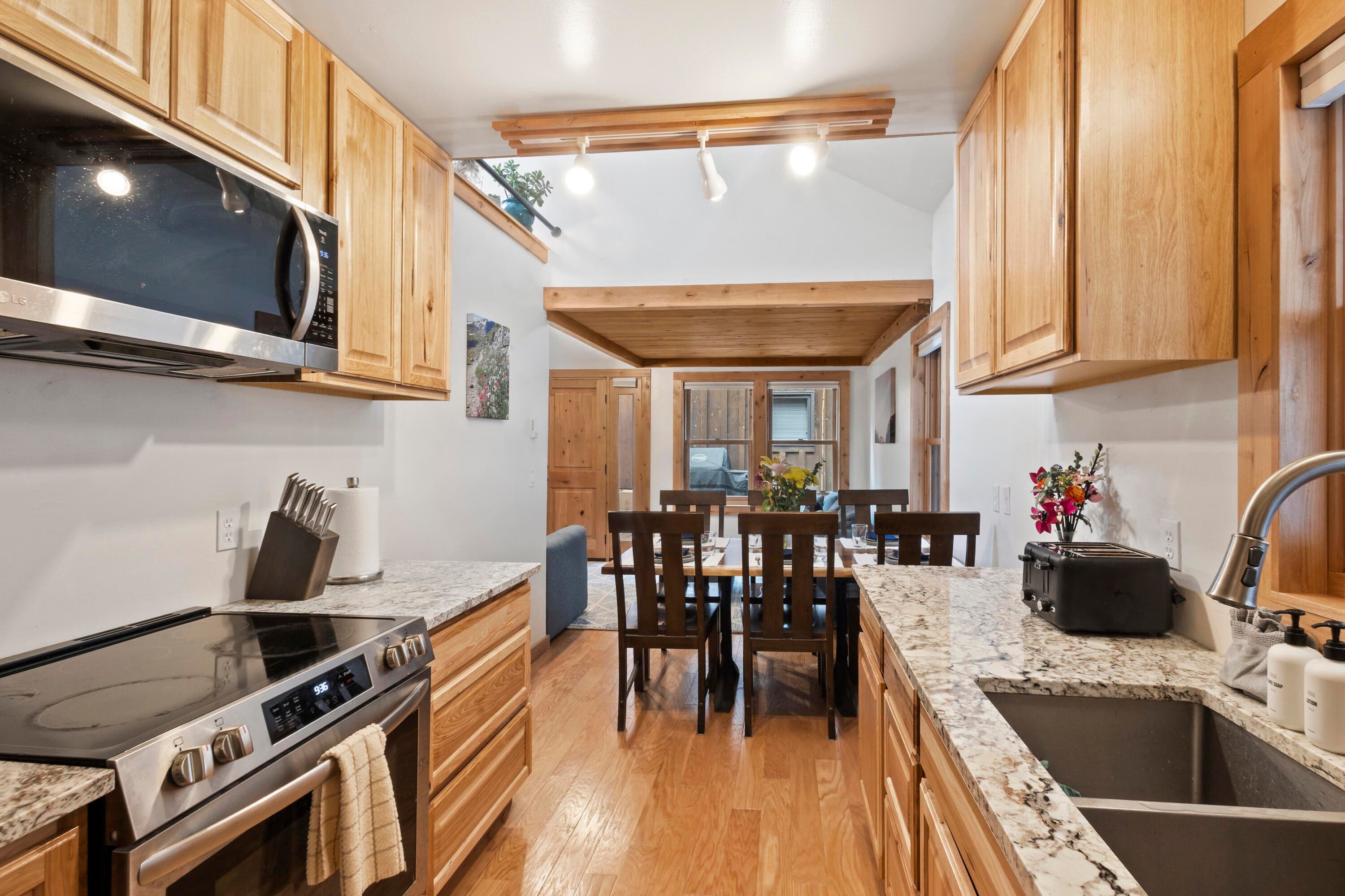 215 S Spruce Street B - Thumbnail 10