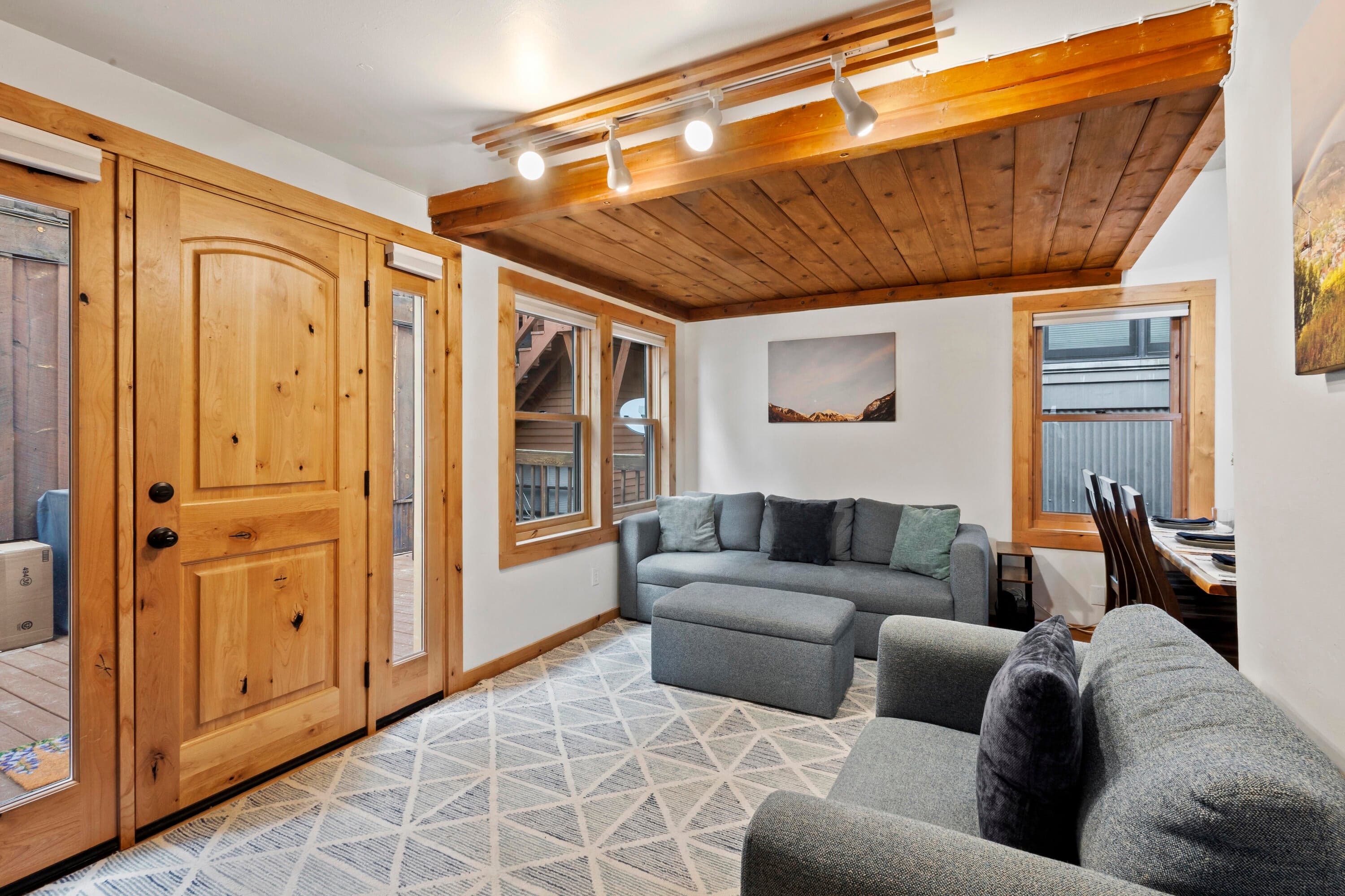215 S Spruce Street B - Thumbnail 4