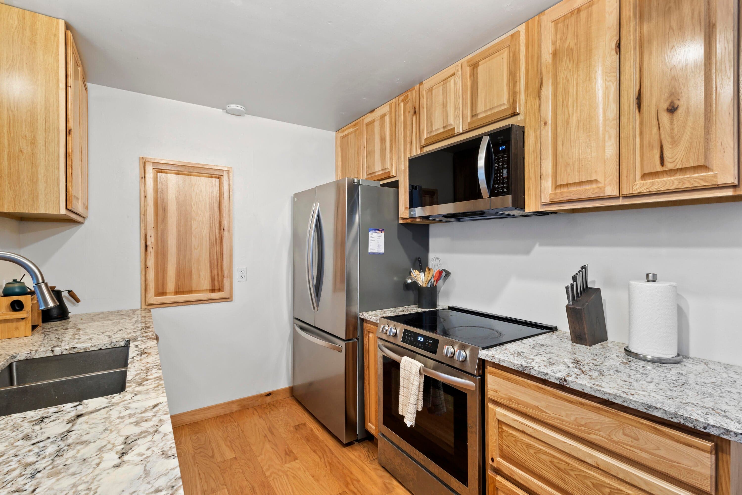 215 S Spruce Street B - Thumbnail 8