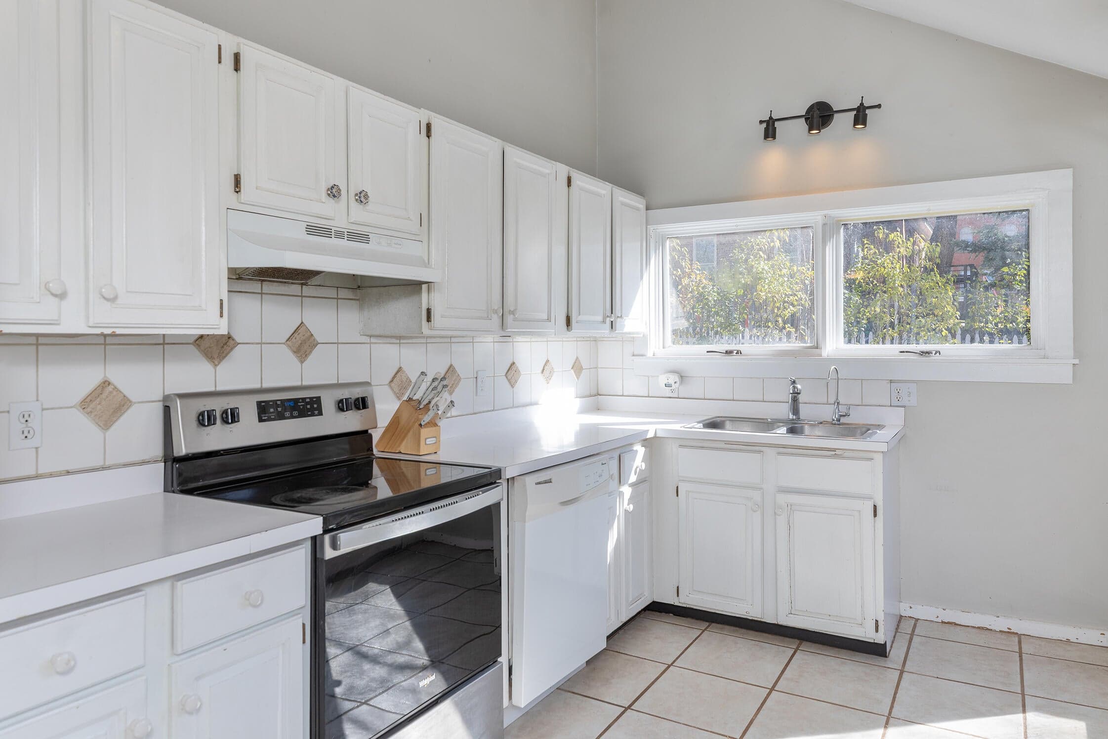 512 W Galena Avenue - Thumbnail 8