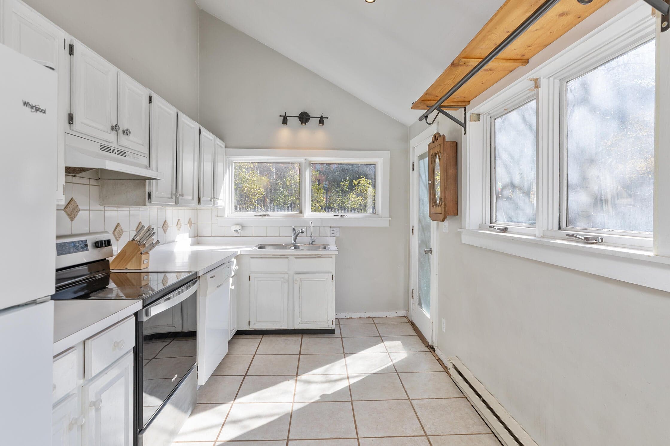 512 W Galena Avenue - Thumbnail 9
