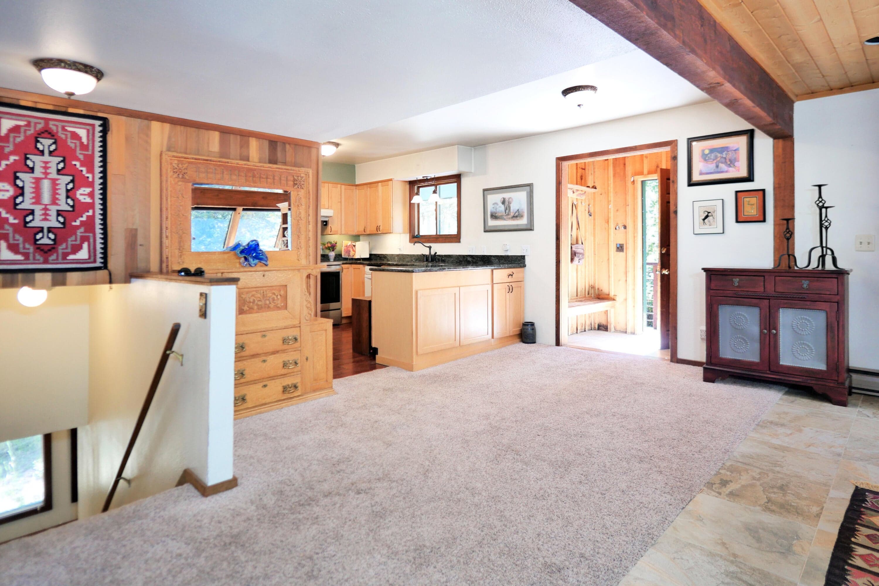 819 Saddle Horn Lane - Thumbnail 14