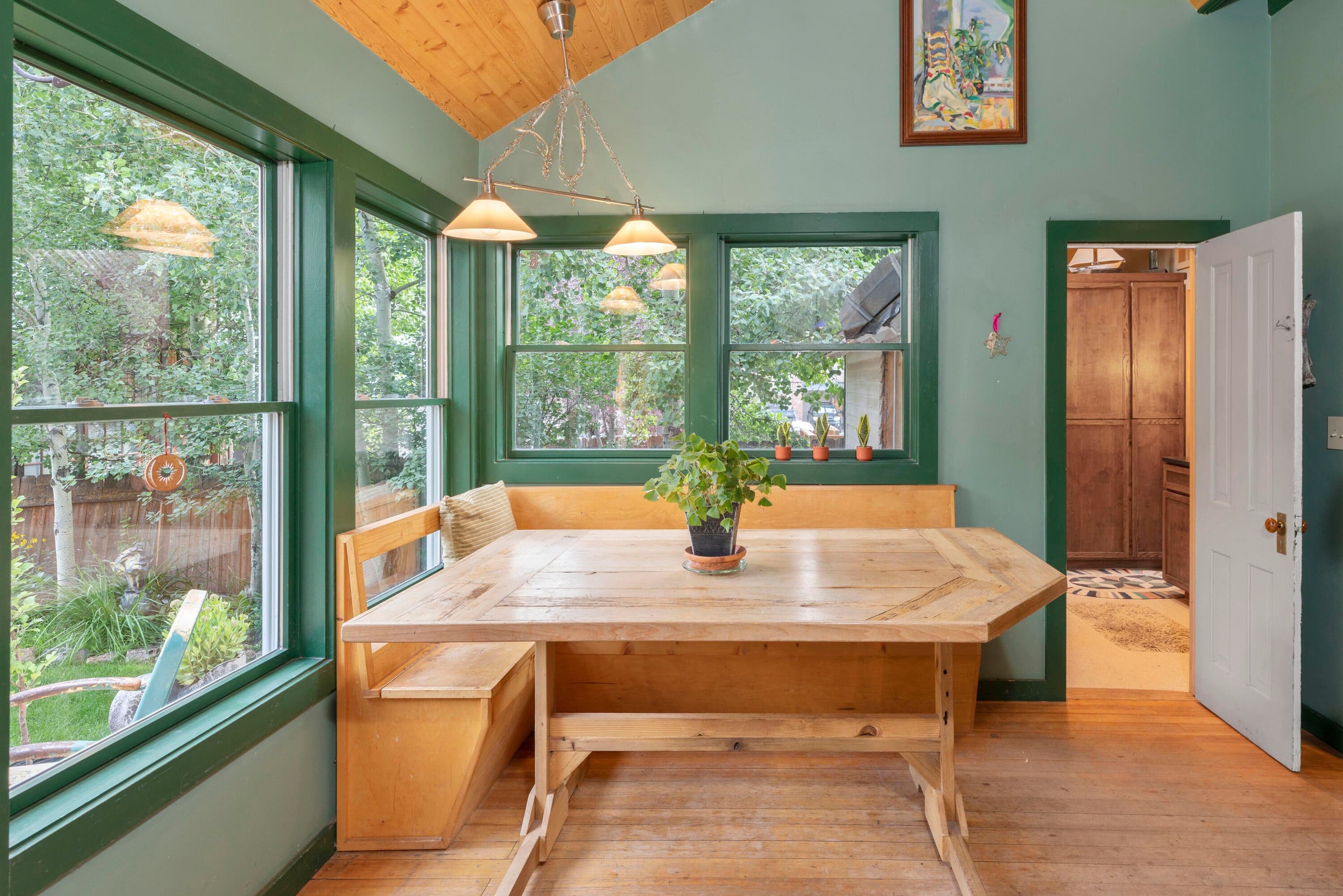 132 N Willow Street - Thumbnail 3
