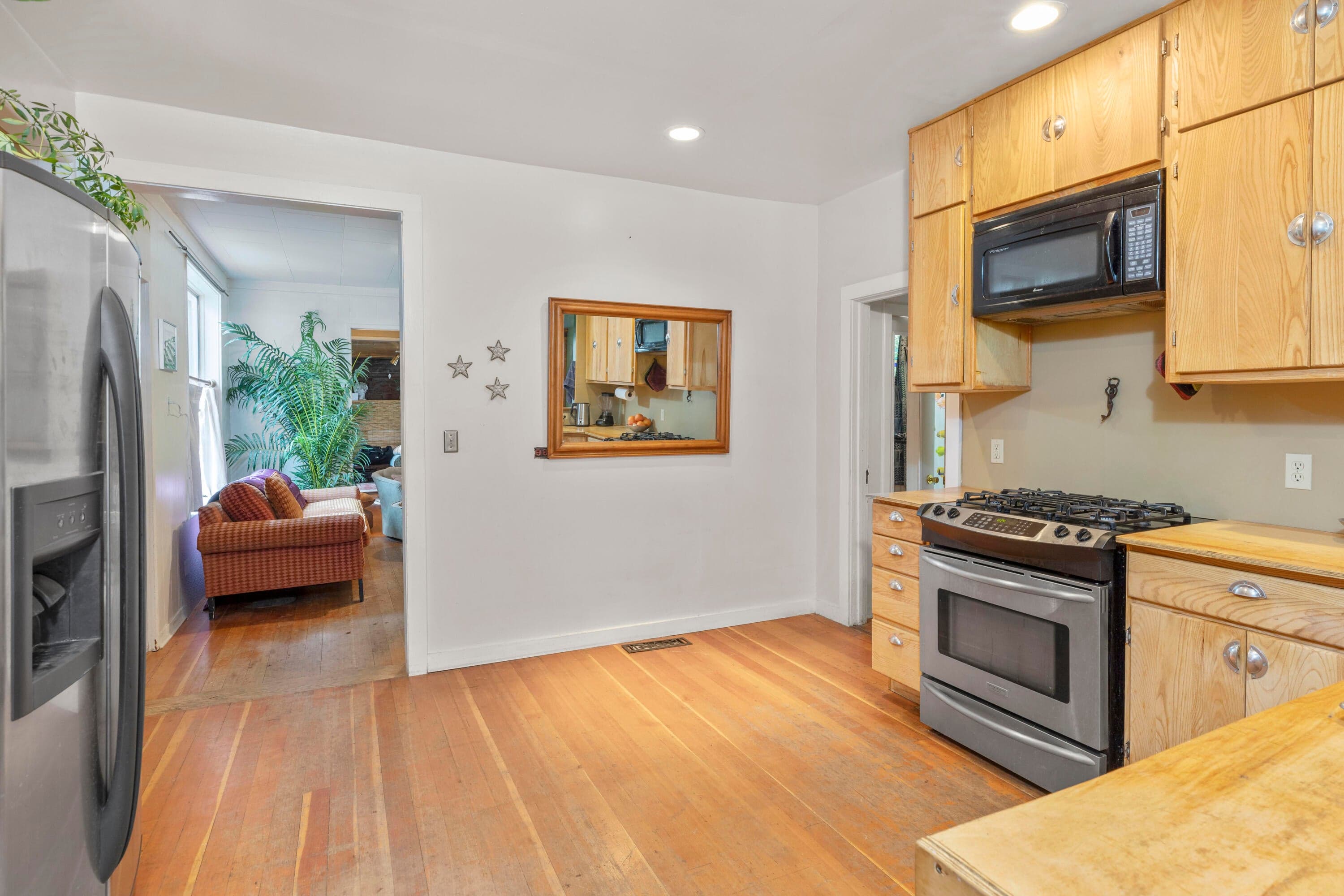 132 N Willow Street - Thumbnail 5