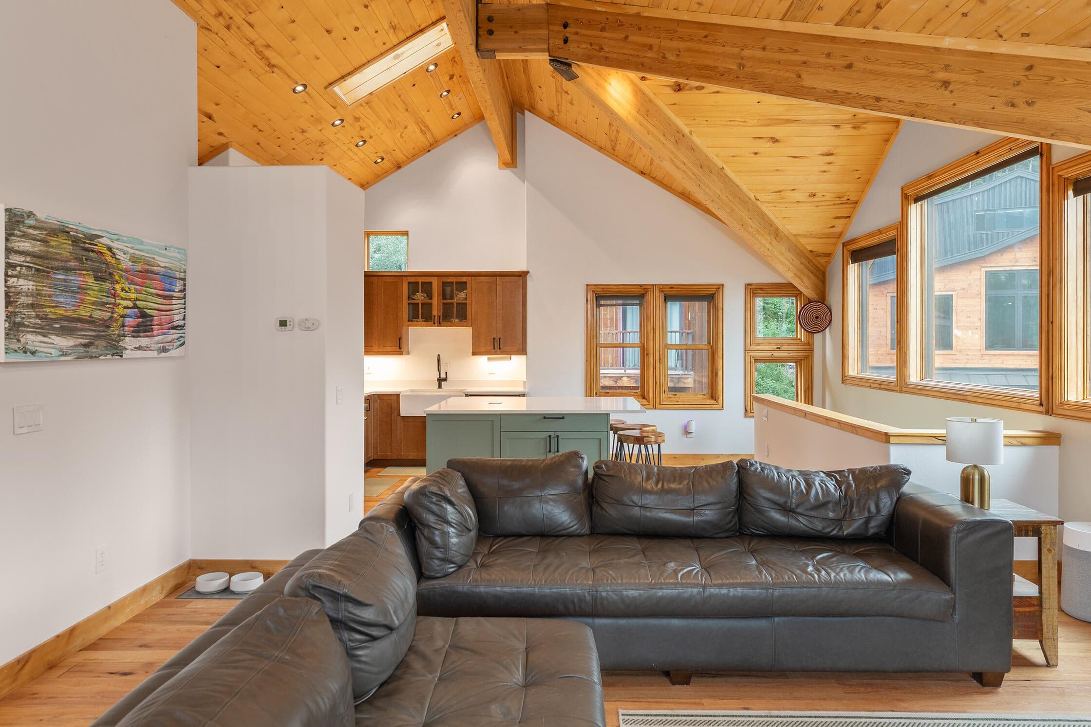 100 Spring Creek Drive - Thumbnail 7
