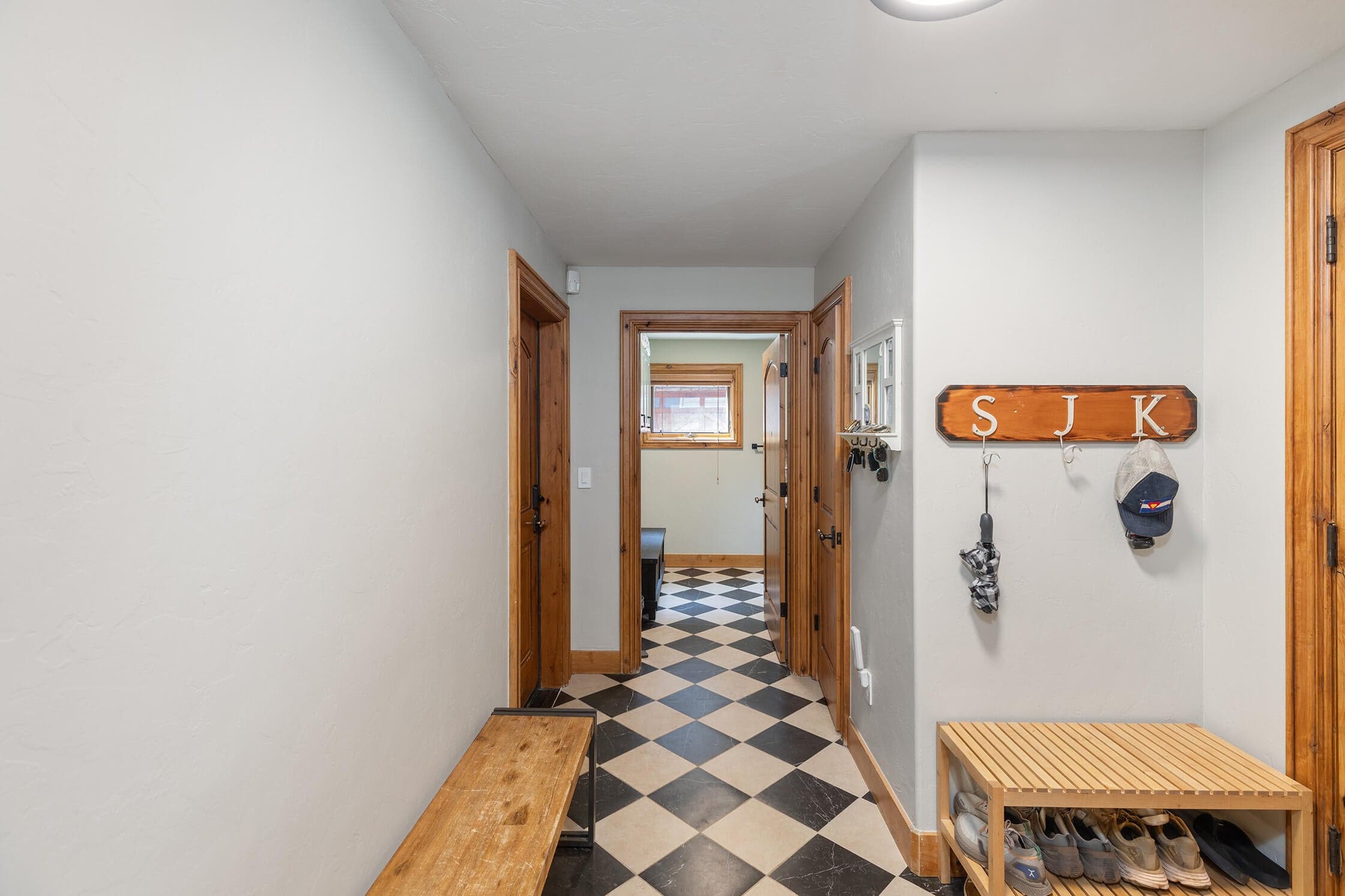 100 Spring Creek Drive - Thumbnail 19