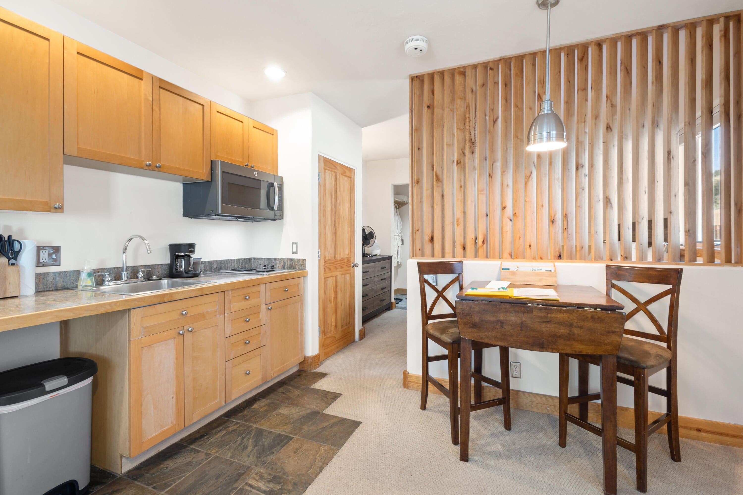 619 W Columbia Avenue D201 - Thumbnail 5