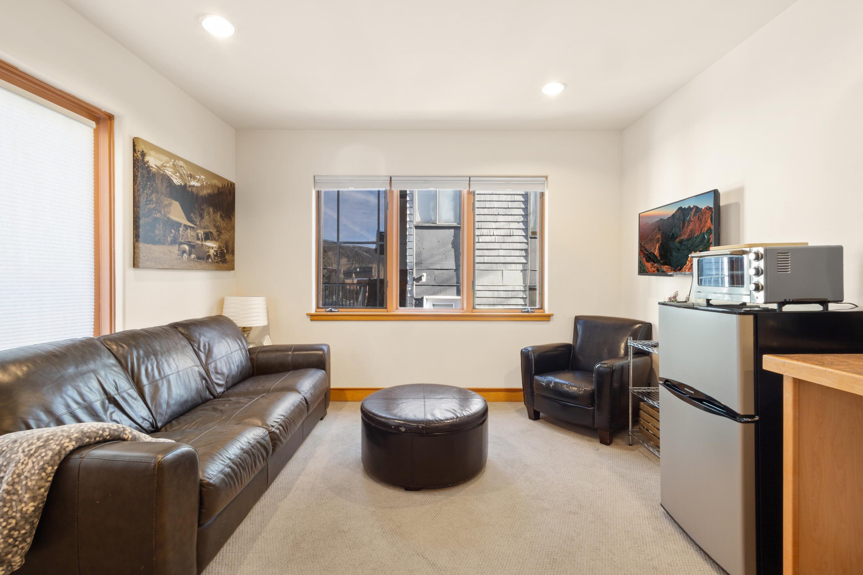 619 W Columbia Avenue D201 - Photo 1