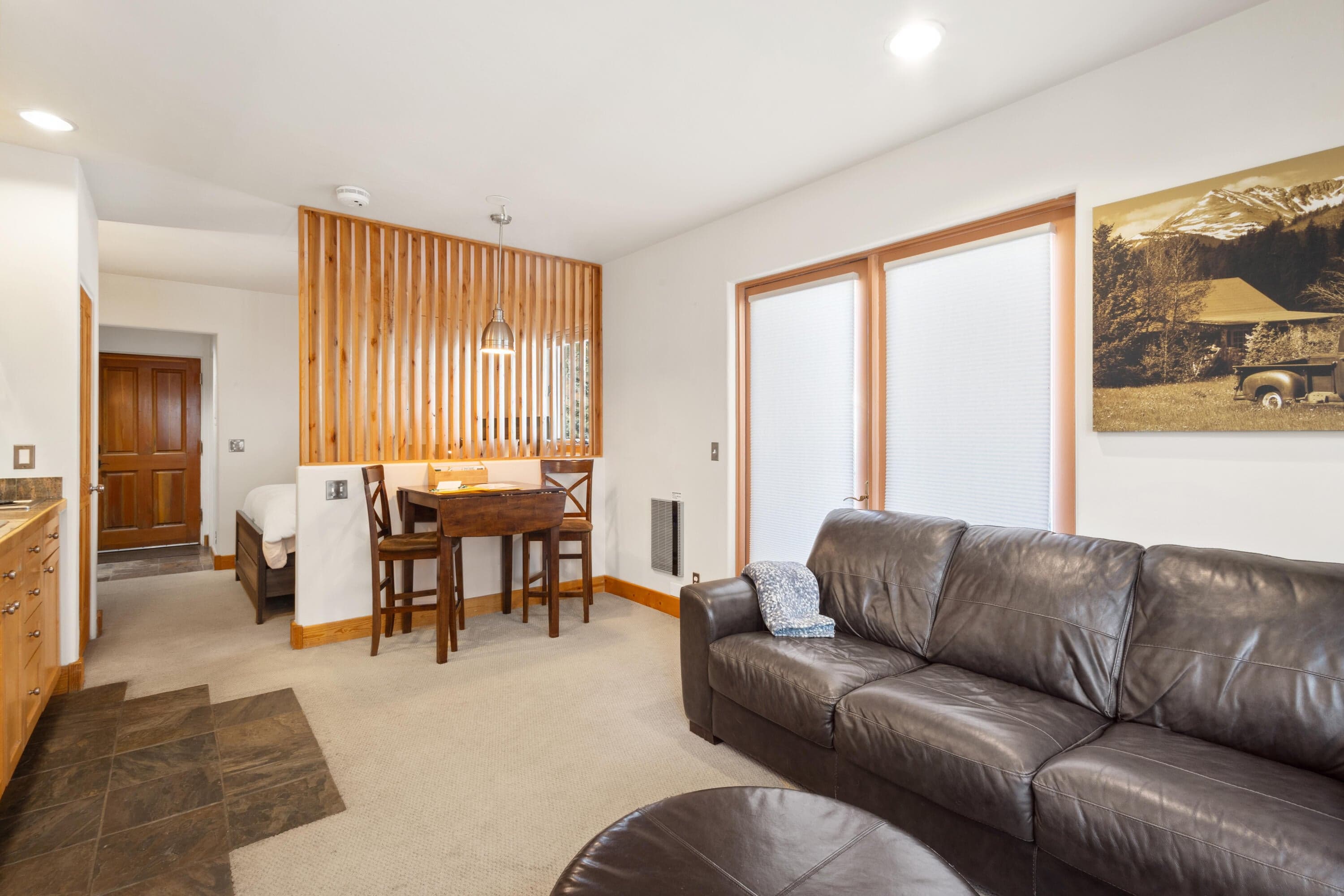 619 W Columbia Avenue D201 - Thumbnail 7