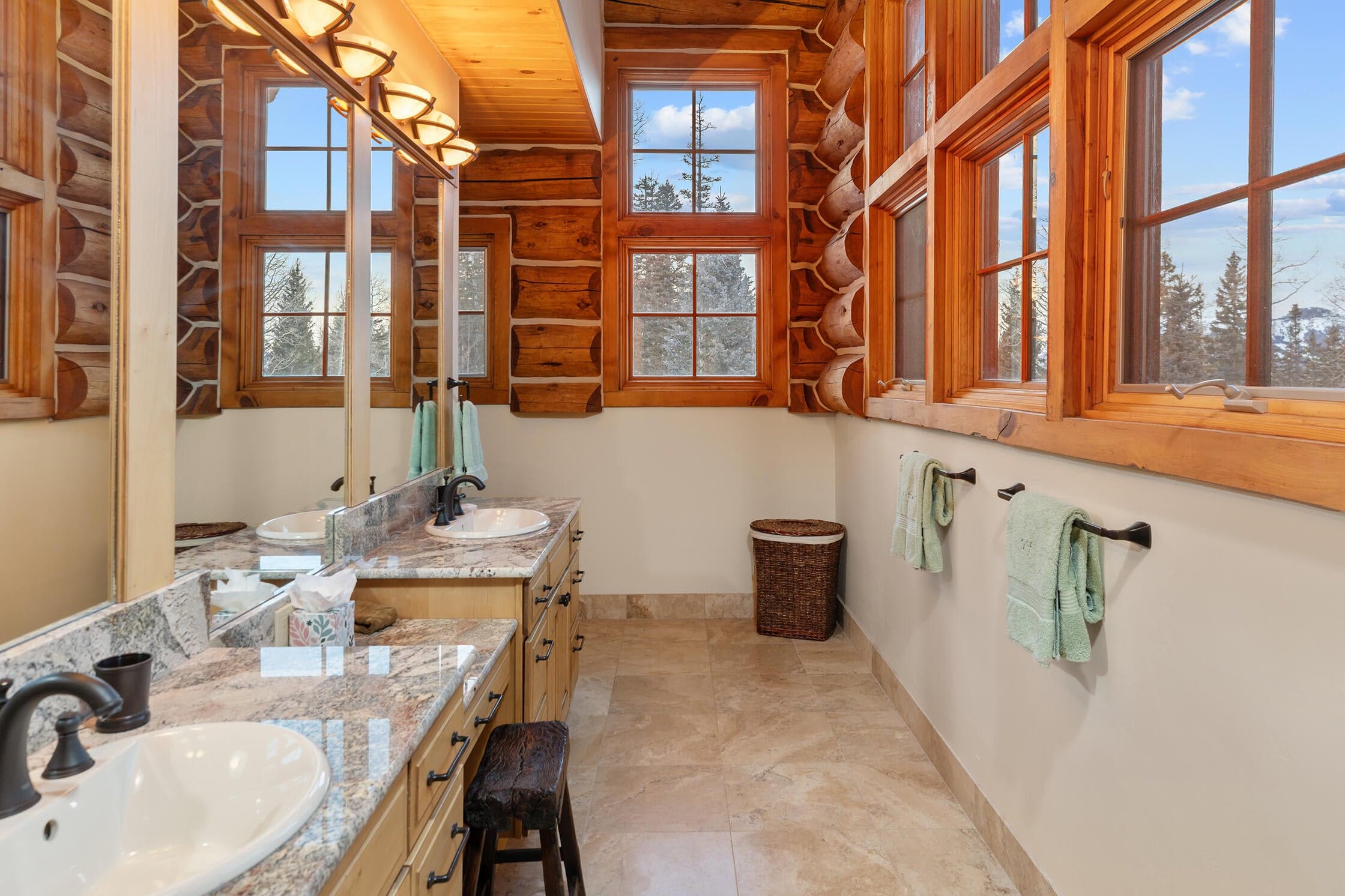 181 San Joaquin Road - Thumbnail 15
