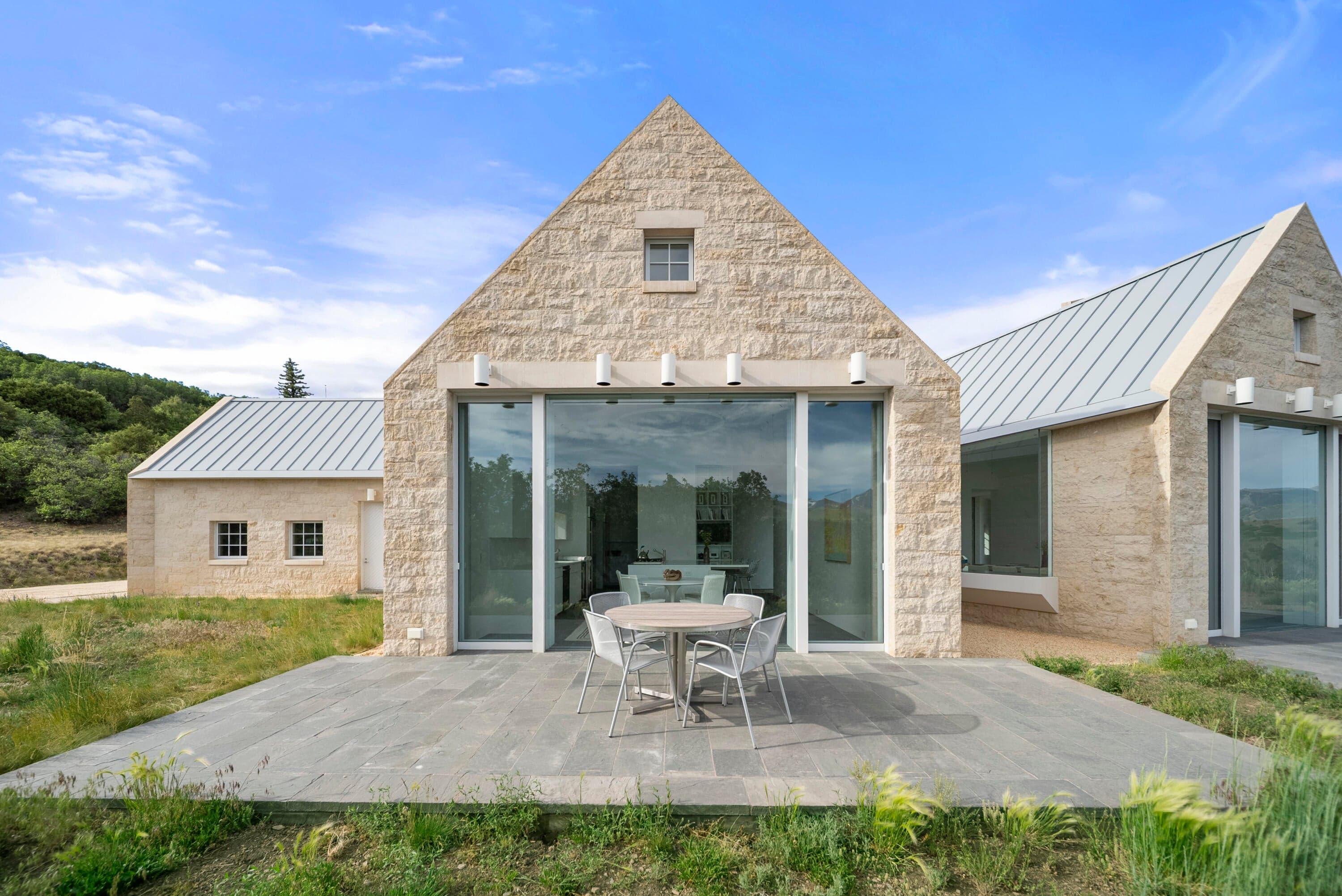 1068 Wilson Way - Thumbnail 9