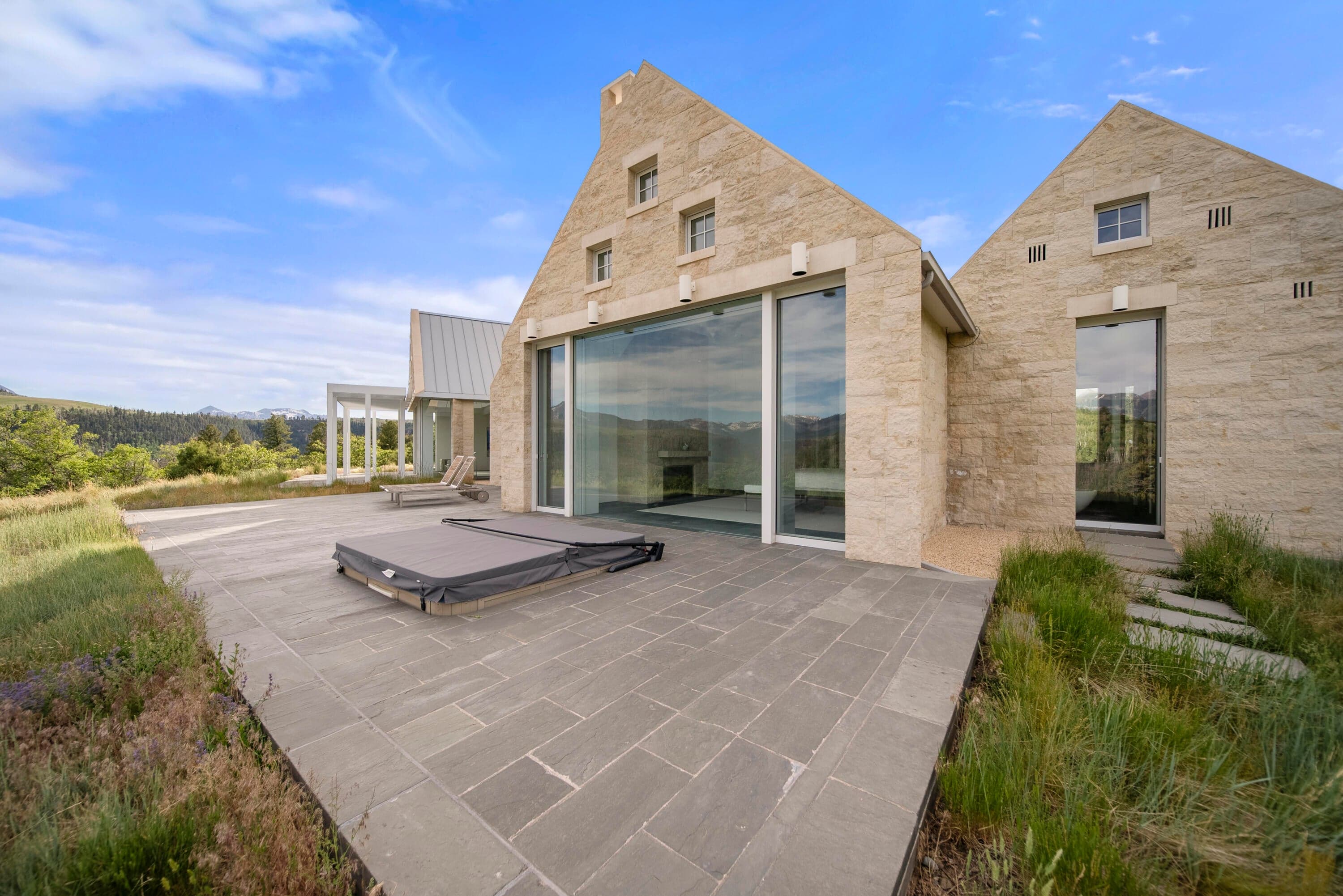 1068 Wilson Way - Thumbnail 16