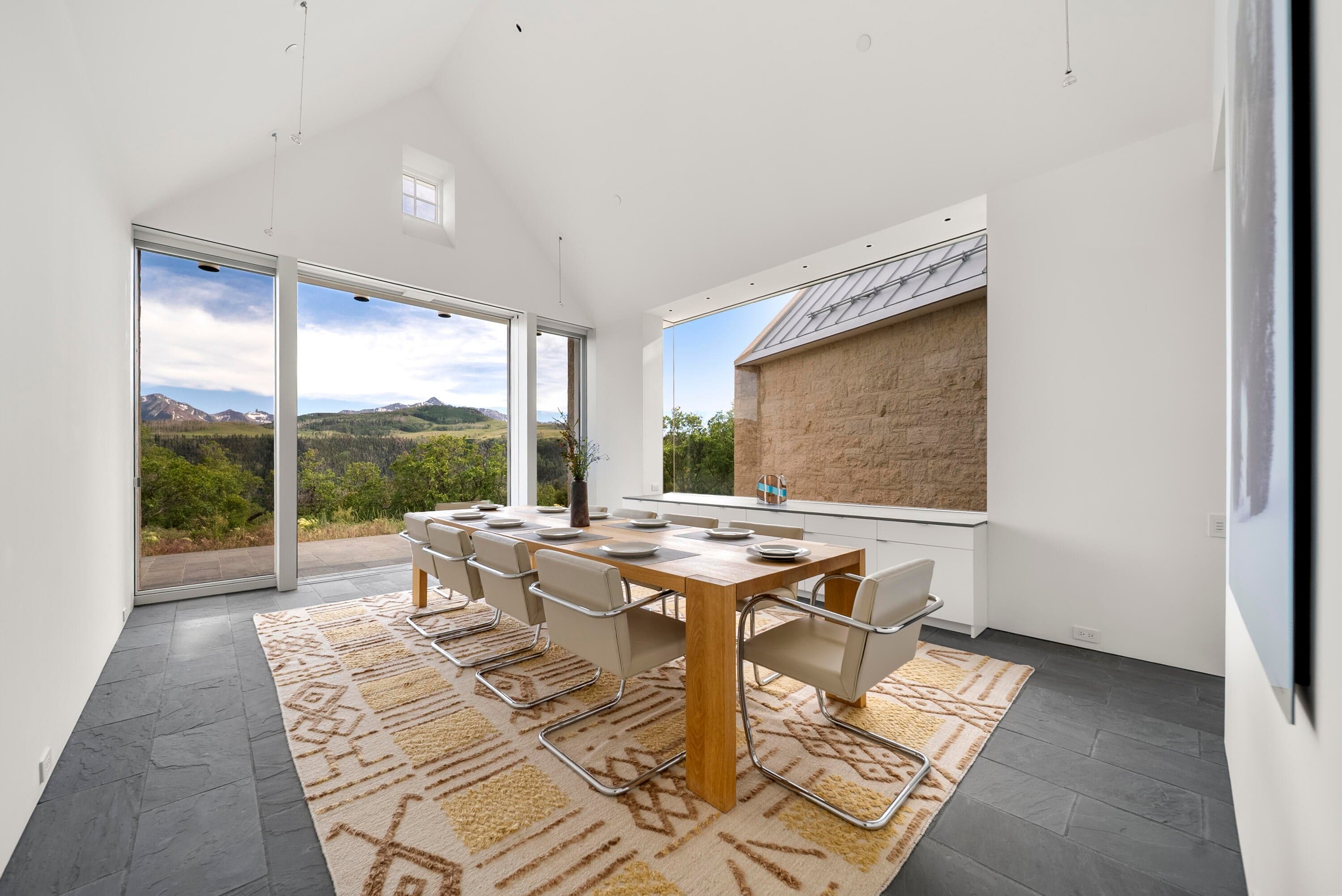 1068 Wilson Way - Thumbnail 11