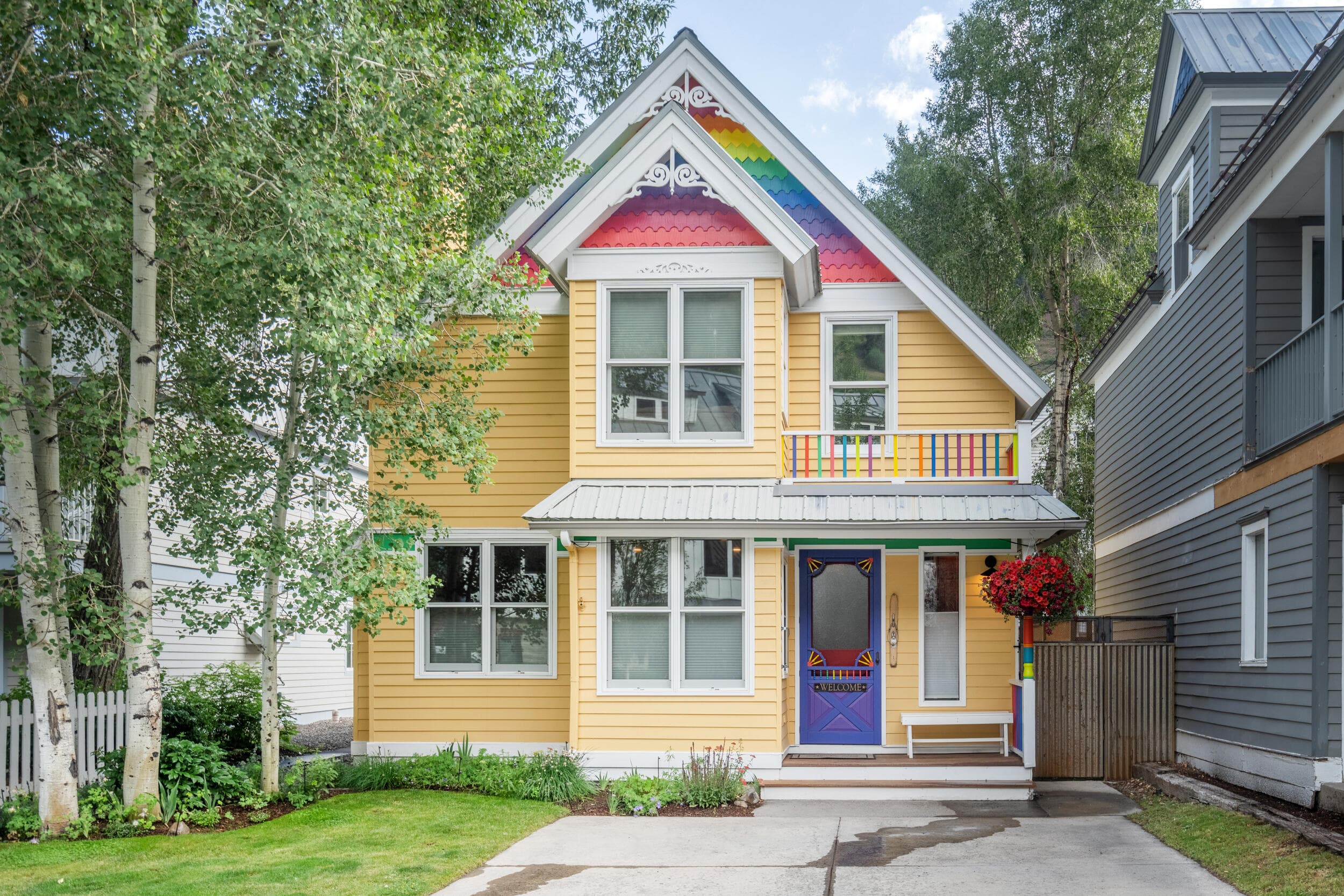 785 Smuggler Avenue