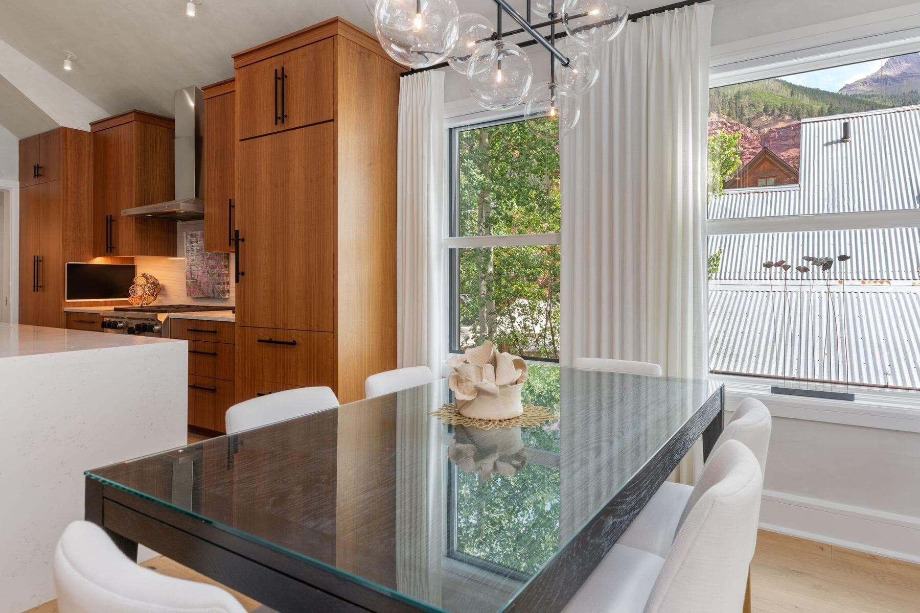 225 S Oak Street B - Thumbnail 8