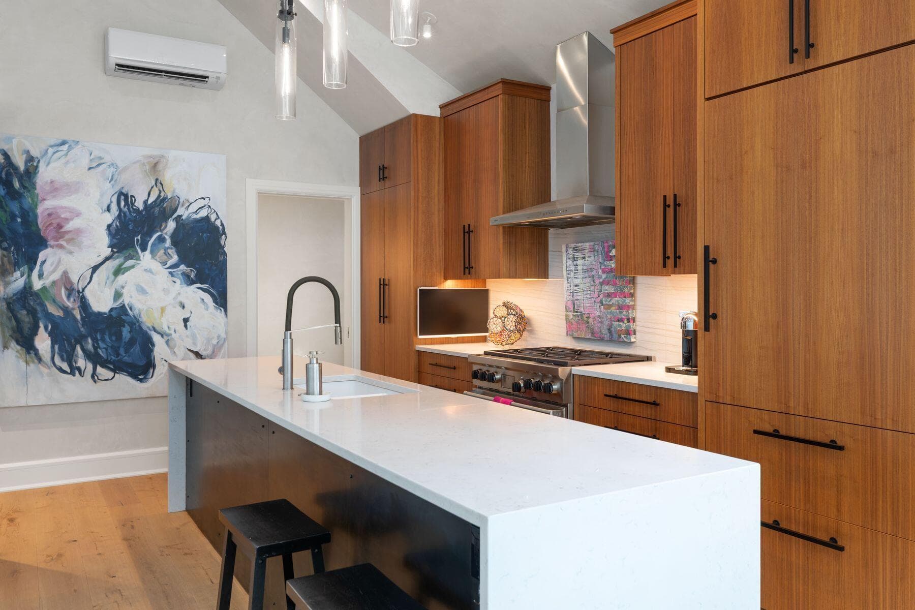 225 S Oak Street B - Thumbnail 5