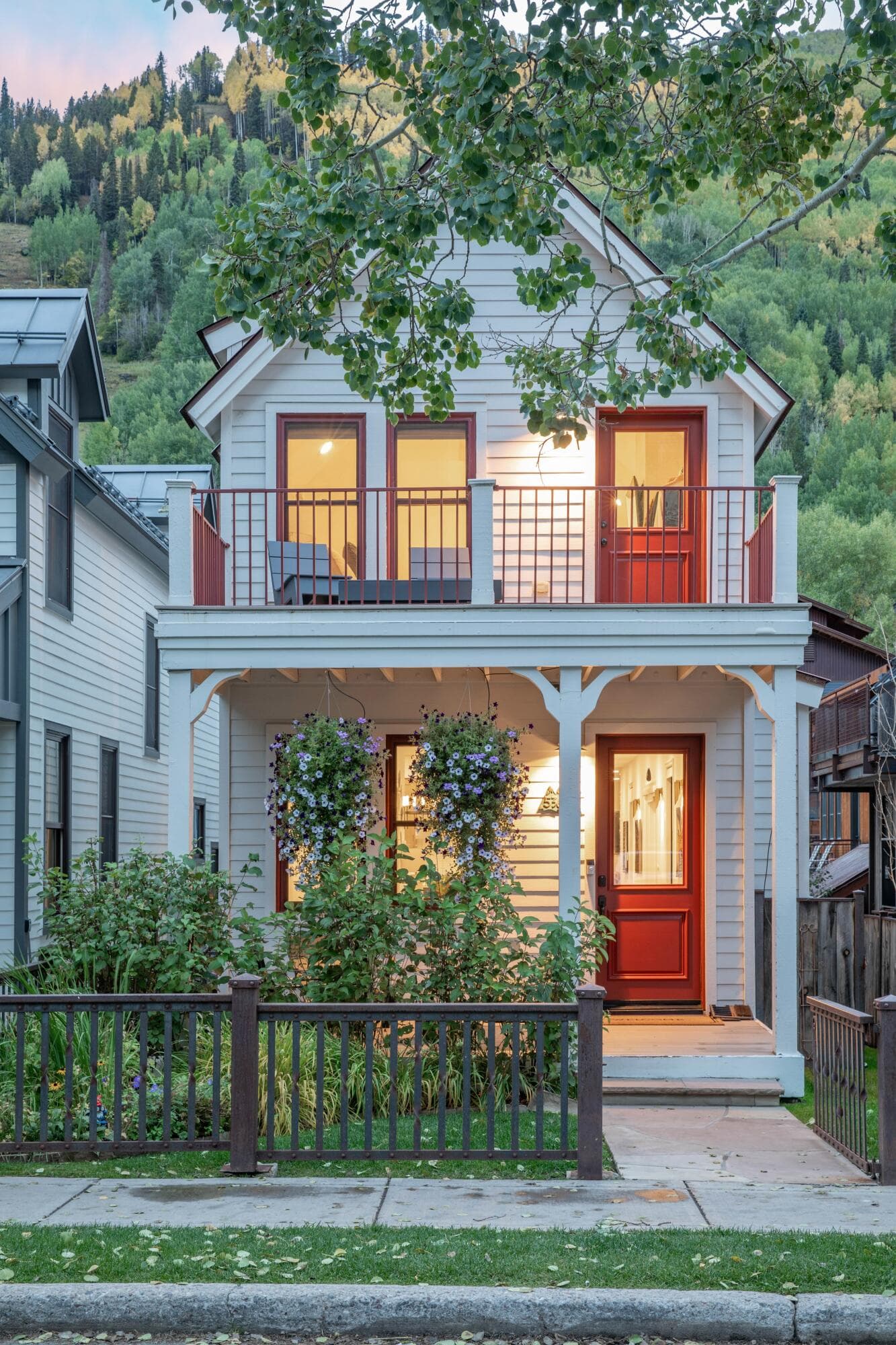 536 W Pacific Avenue