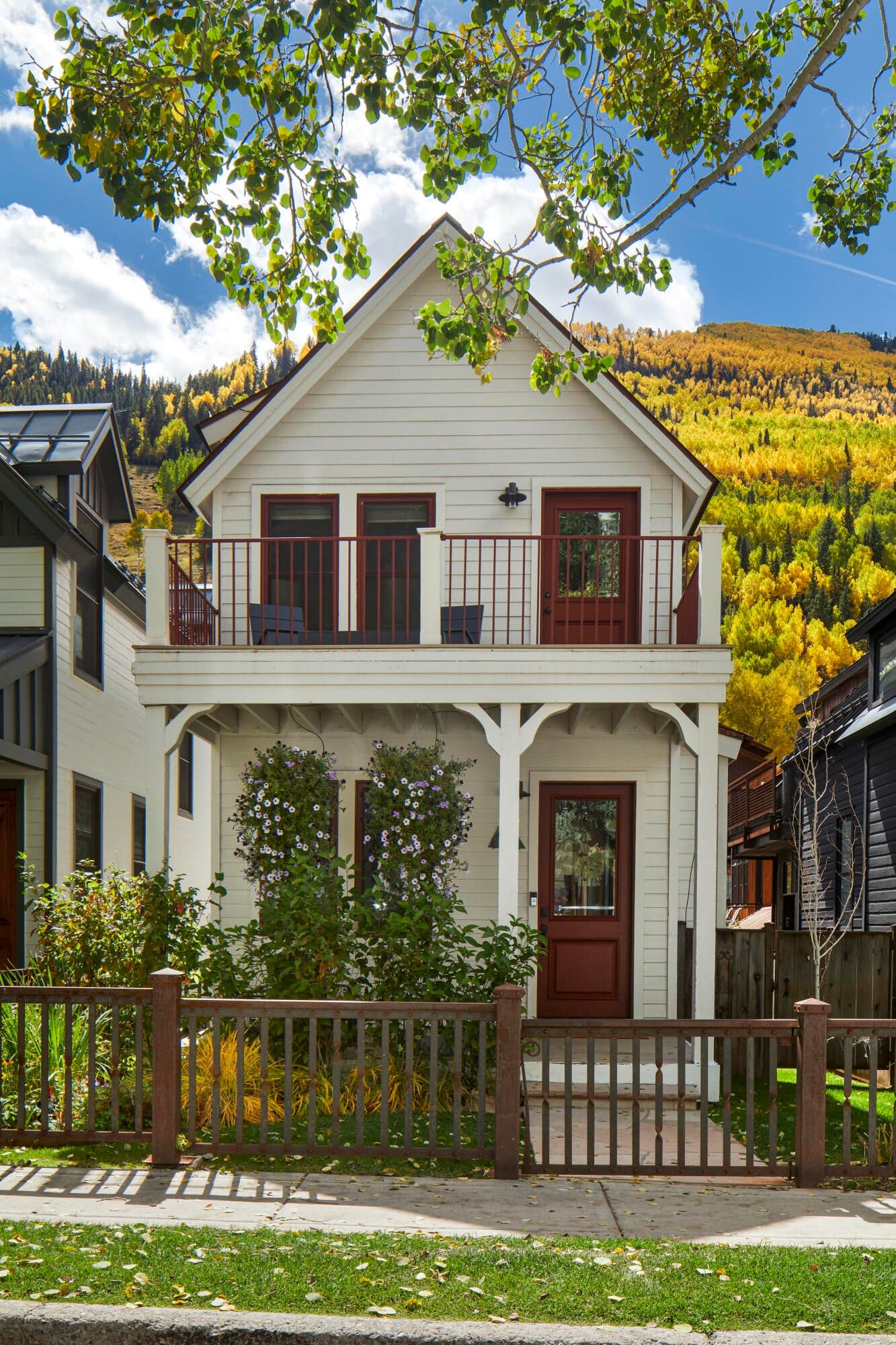 536 W Pacific Avenue - Thumbnail 2
