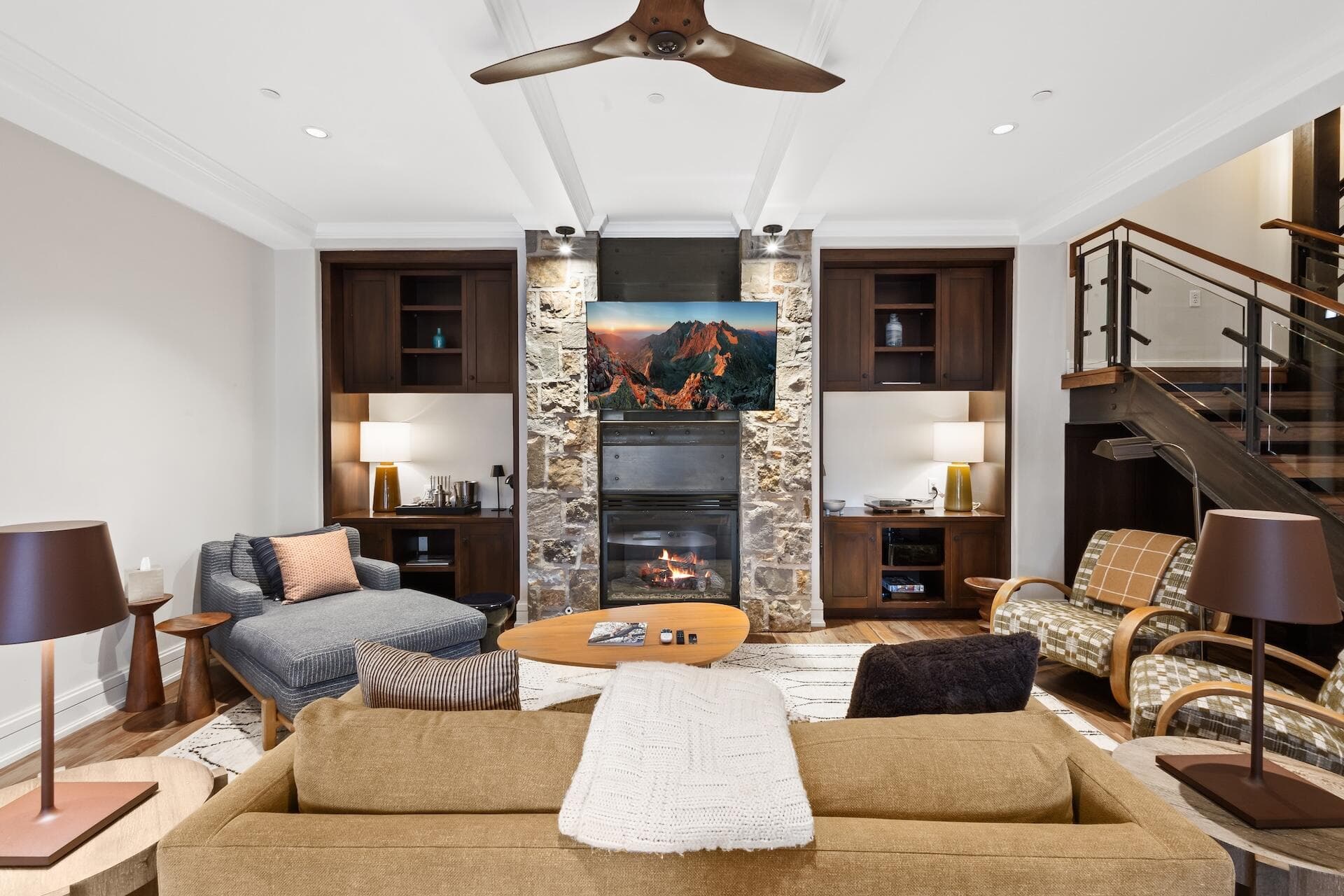 398 S Davis Street E3 - Thumbnail 2