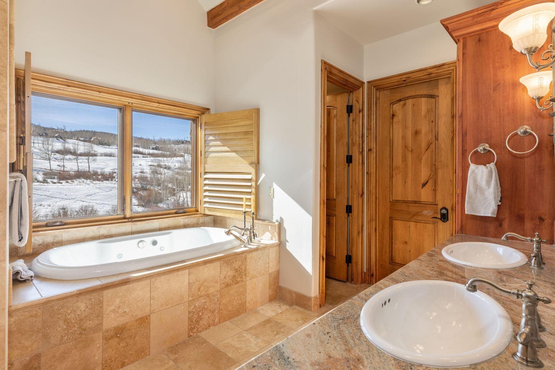 245 Adams Ranch Road - Thumbnail 15