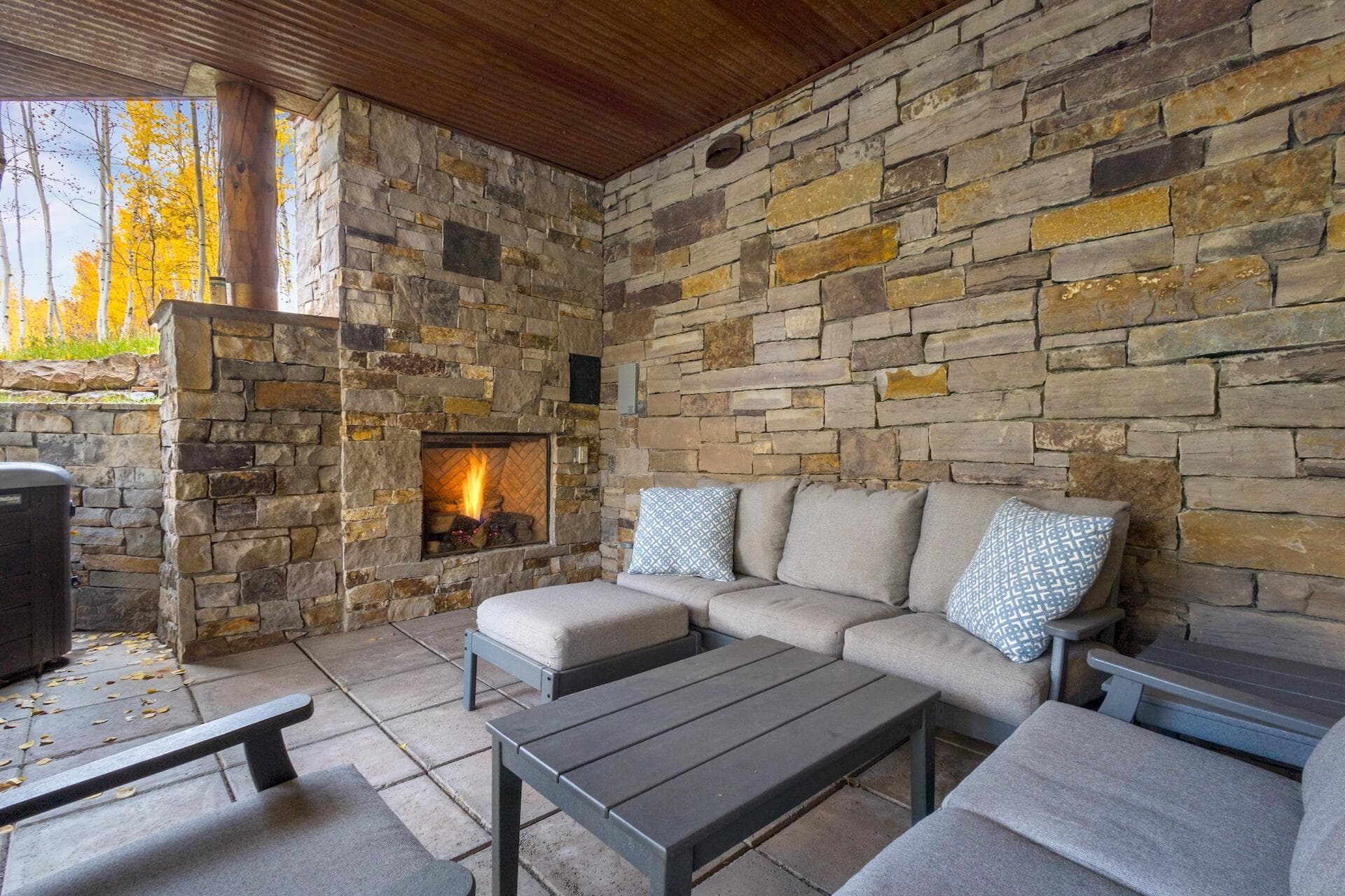 131 Vischer Drive - Thumbnail 18