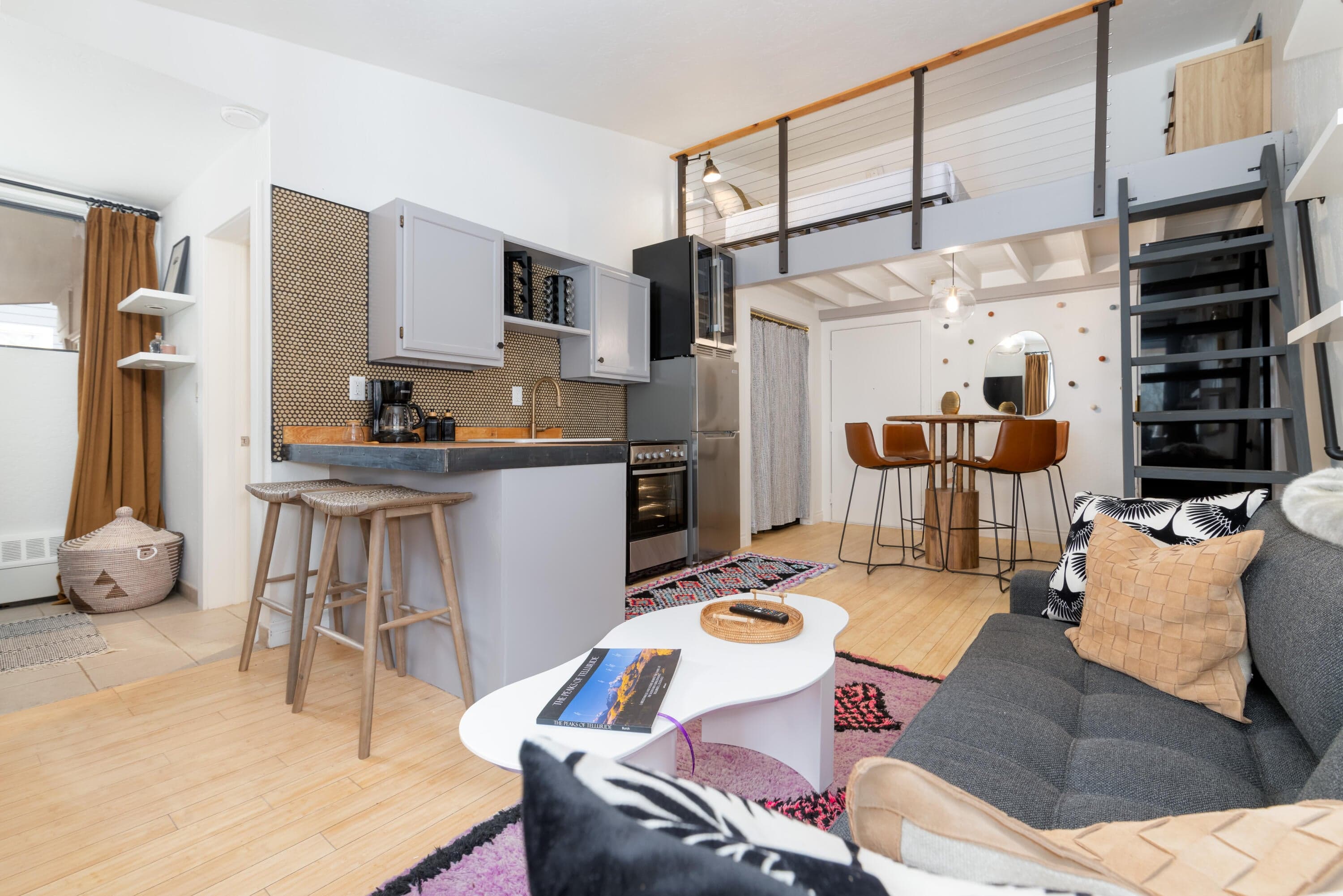619 W Columbia Avenue E143 - Thumbnail 2