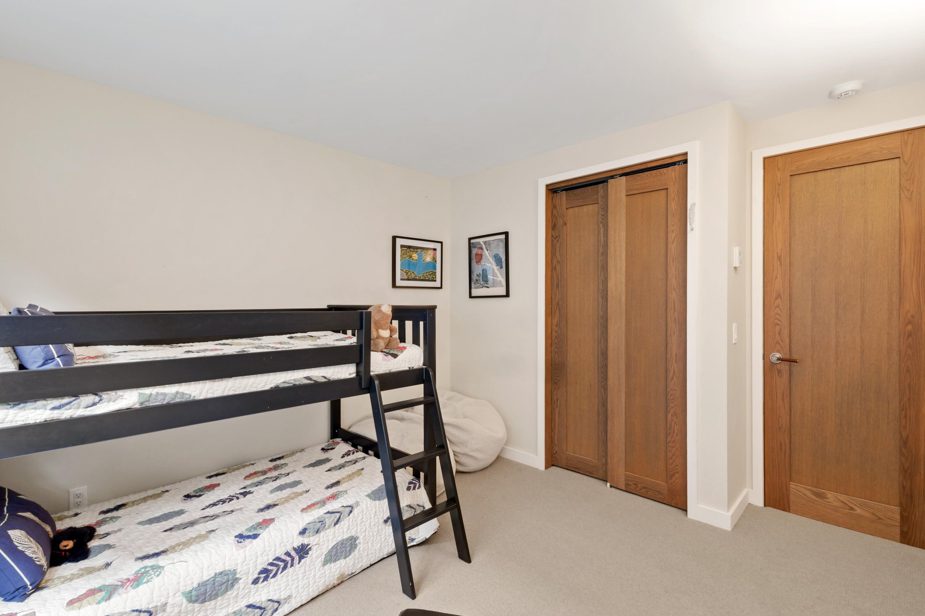 329 N Willow Street - Thumbnail 19